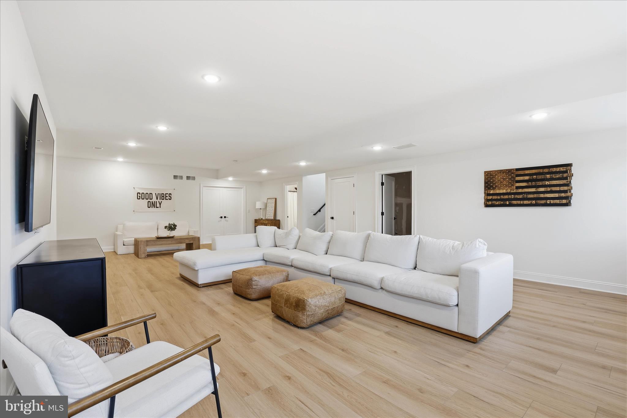 HAYDN MANOR - Residential