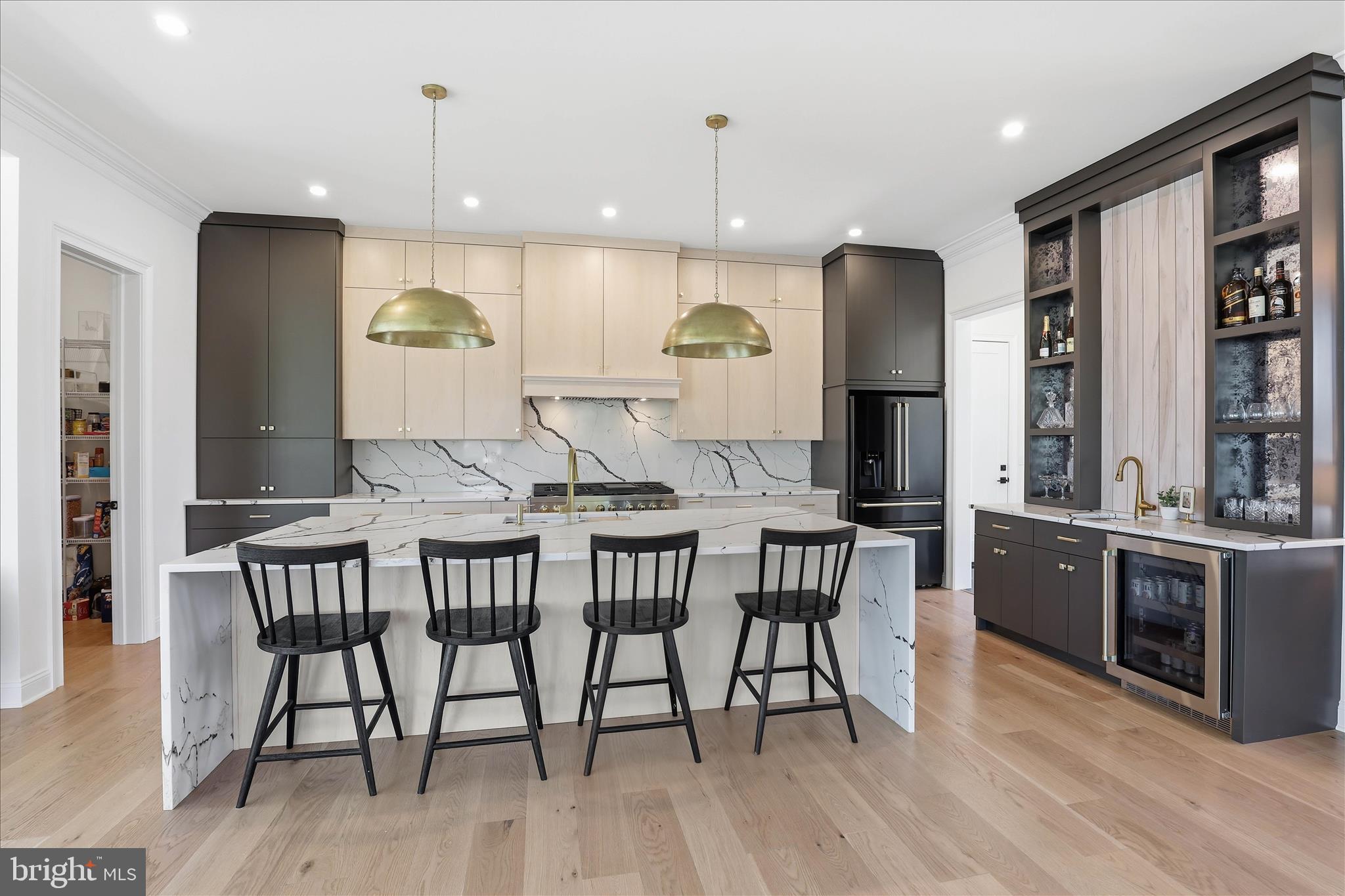 HAYDN MANOR - Residential