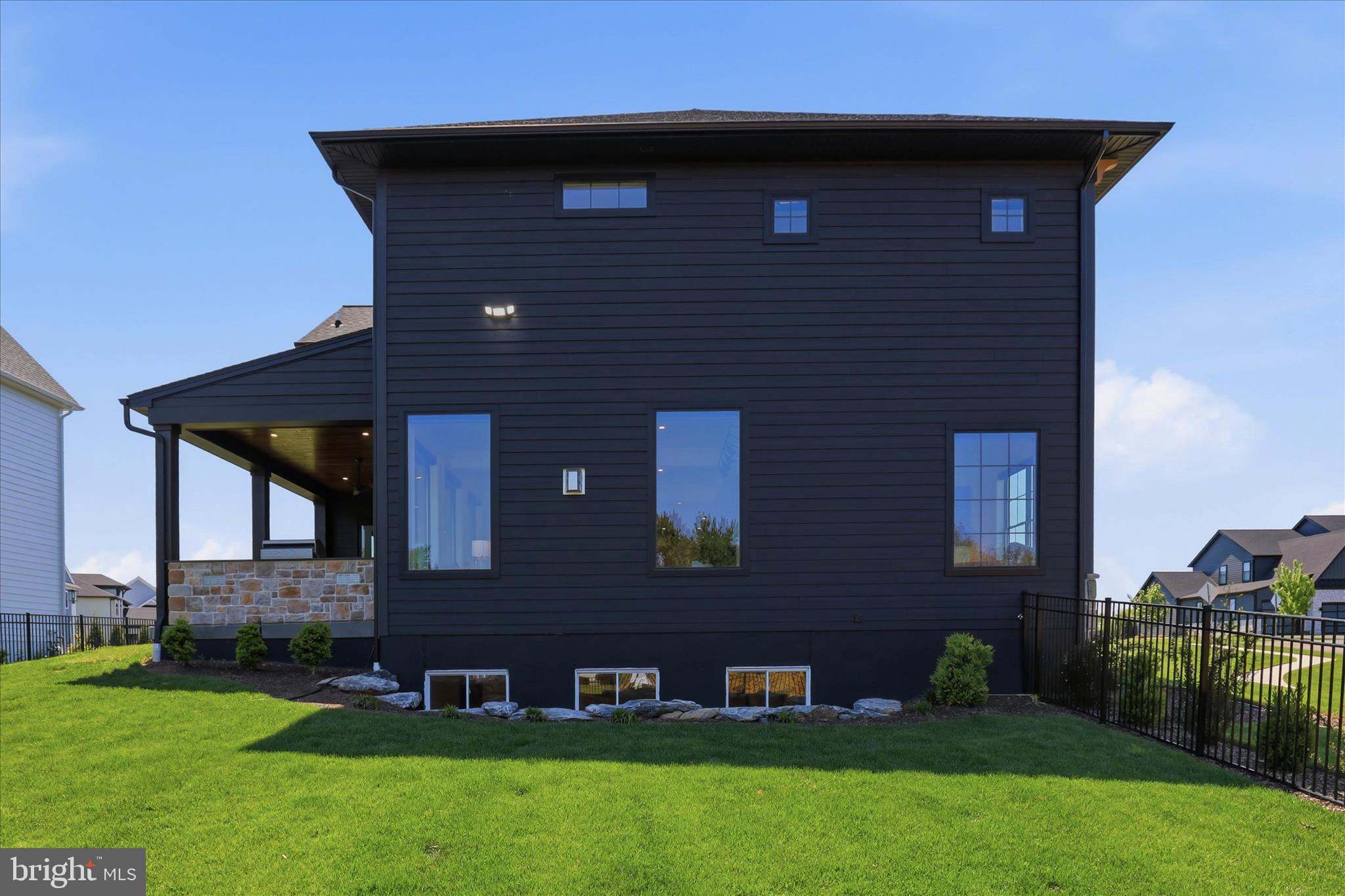 HAYDN MANOR - Residential
