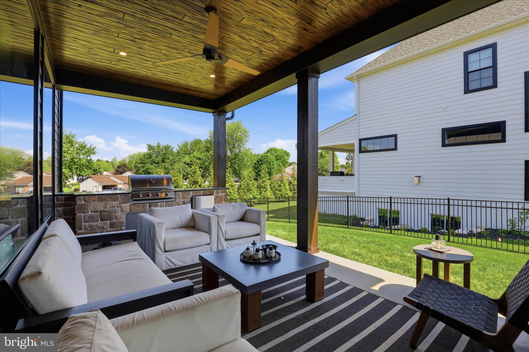 HAYDN MANOR - Residential