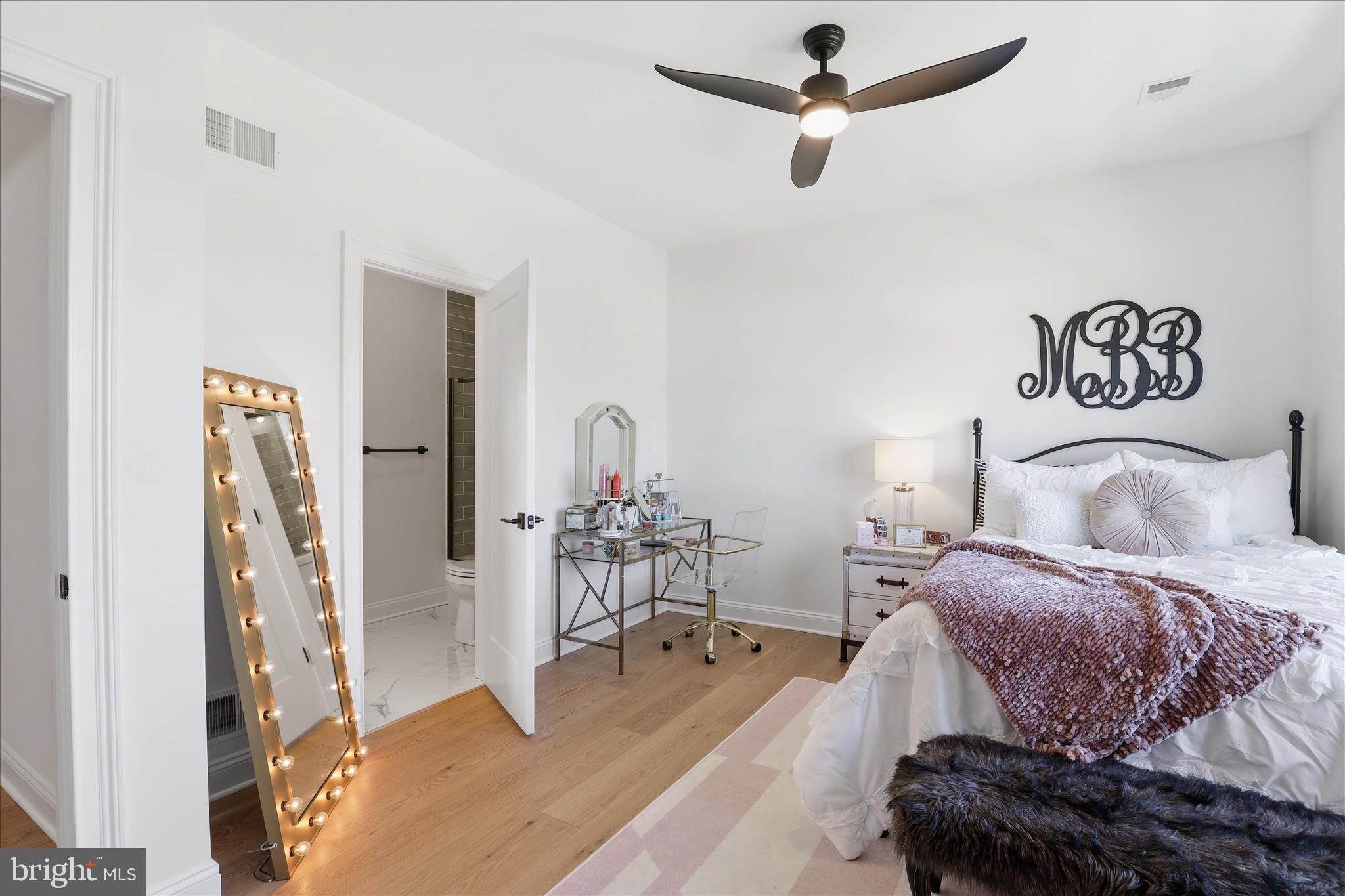 HAYDN MANOR - Residential