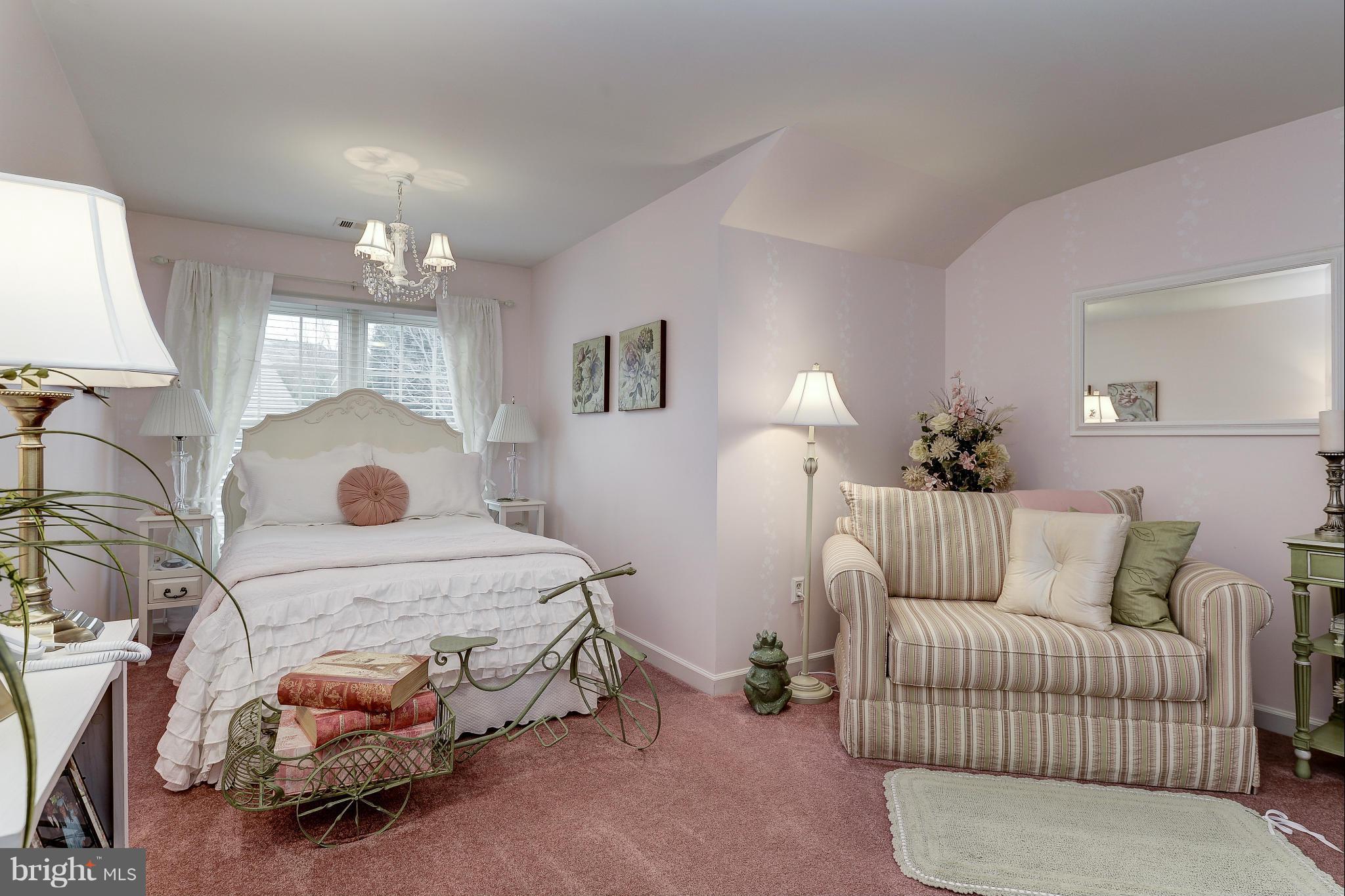 RIVER FALLS - Residential