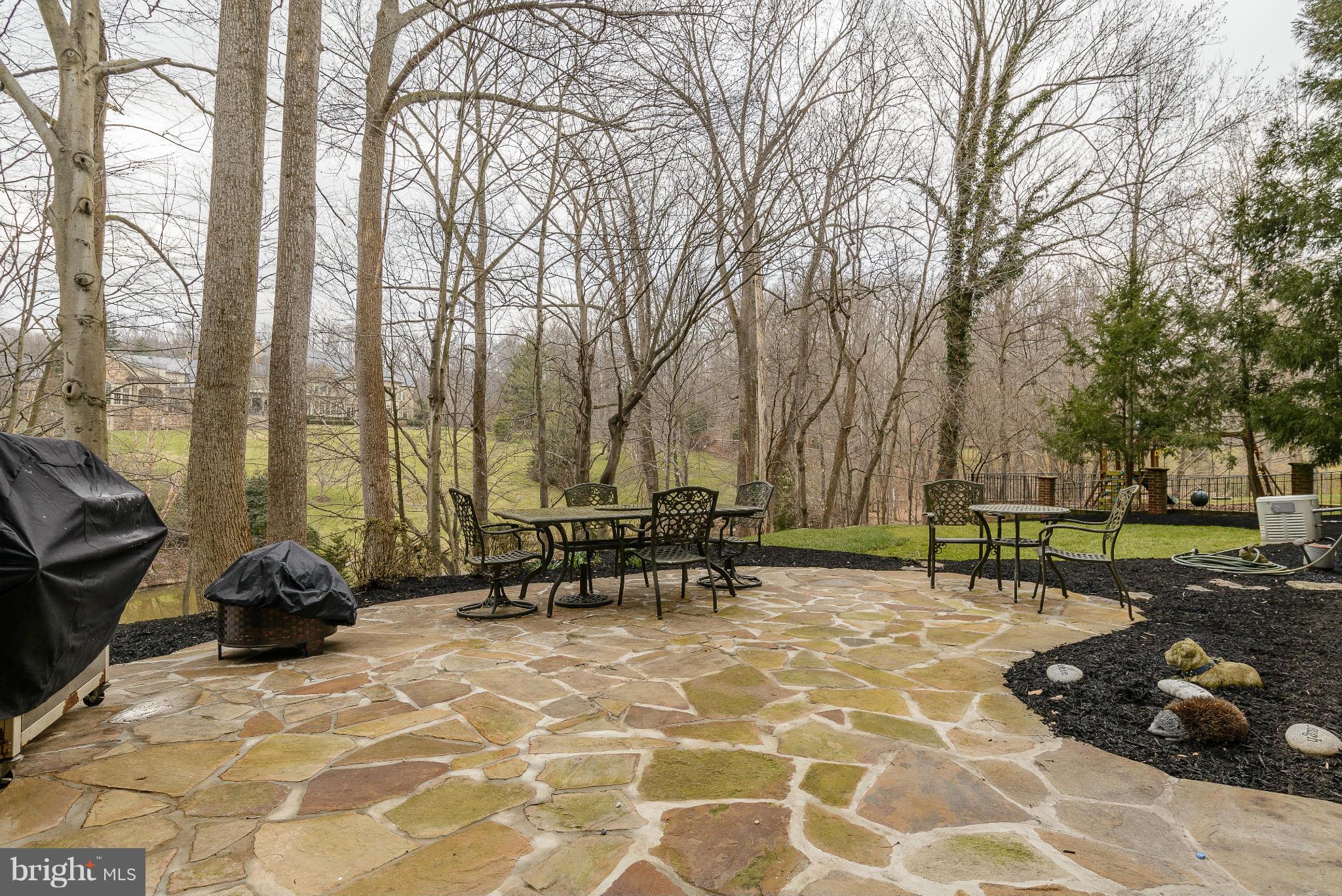 RIVER FALLS - Residential