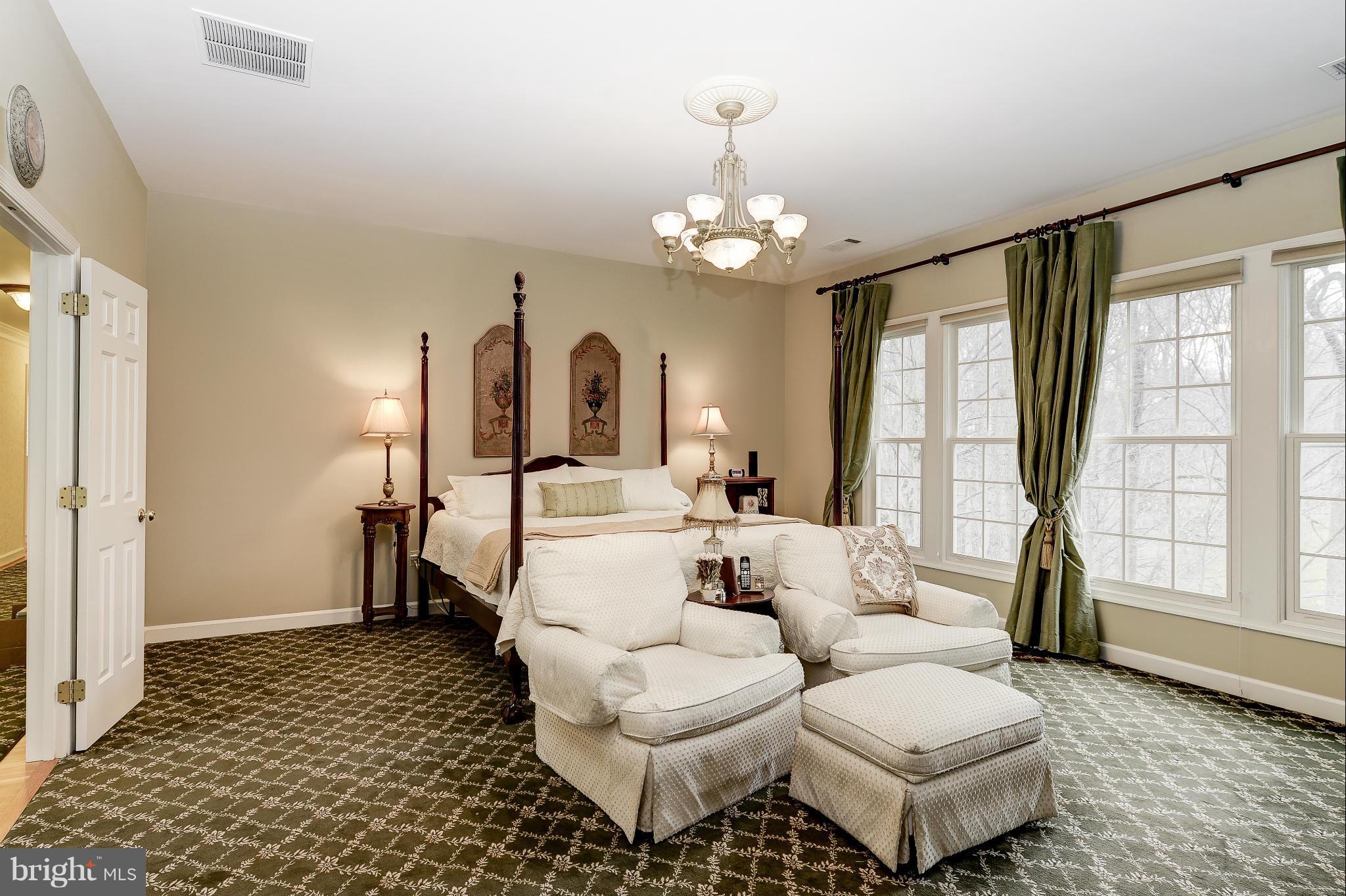 RIVER FALLS - Residential