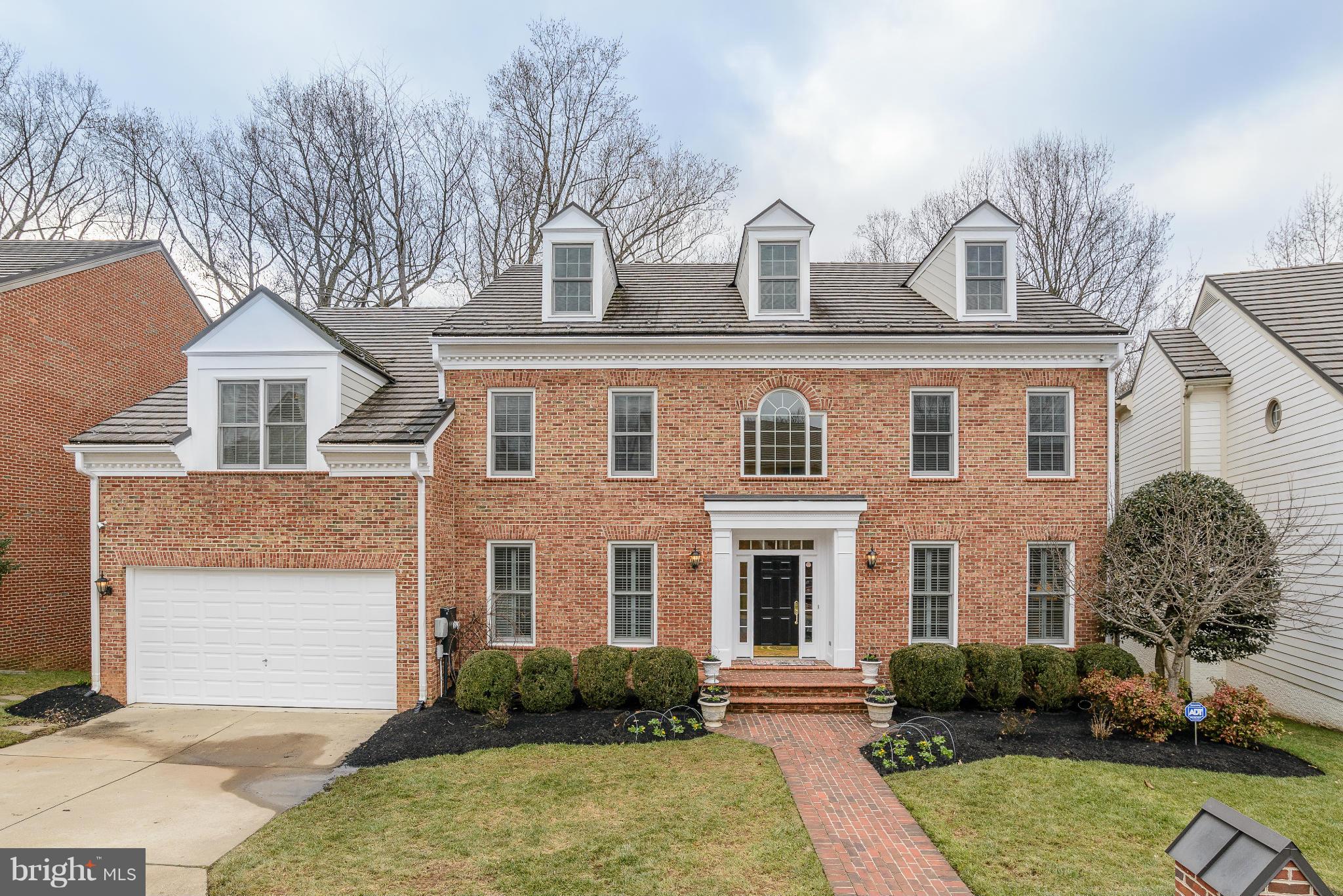 RIVER FALLS - Residential