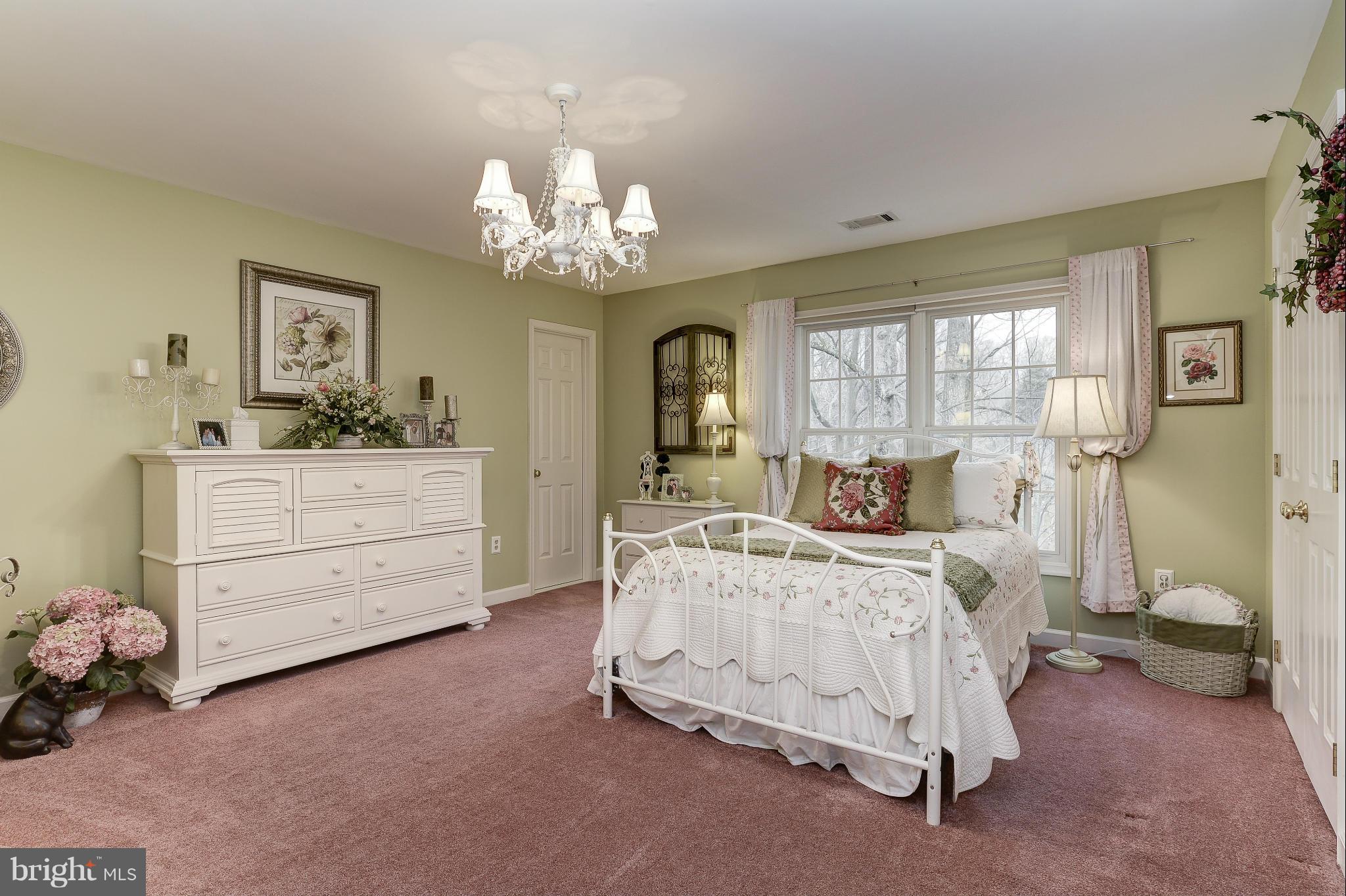 RIVER FALLS - Residential