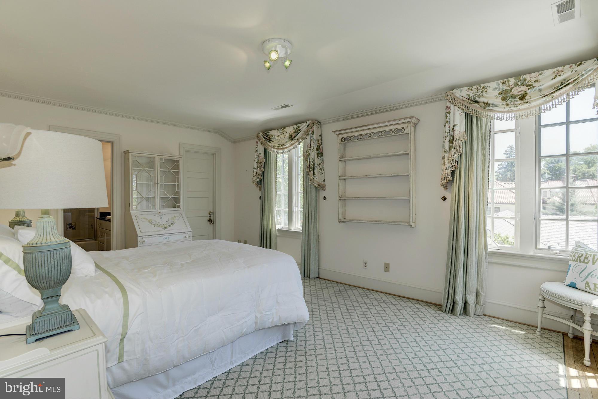 WESLEY HEIGHTS - Residential