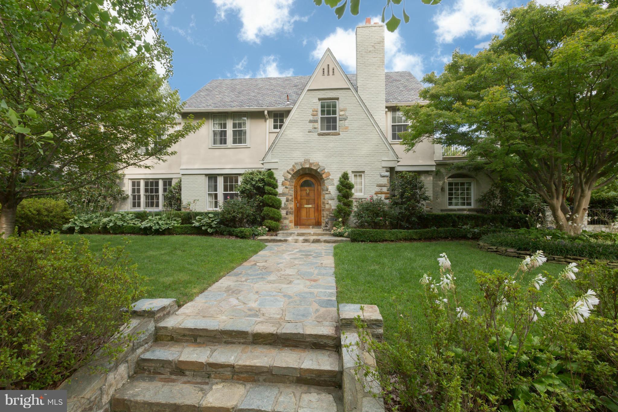 WESLEY HEIGHTS - Residential