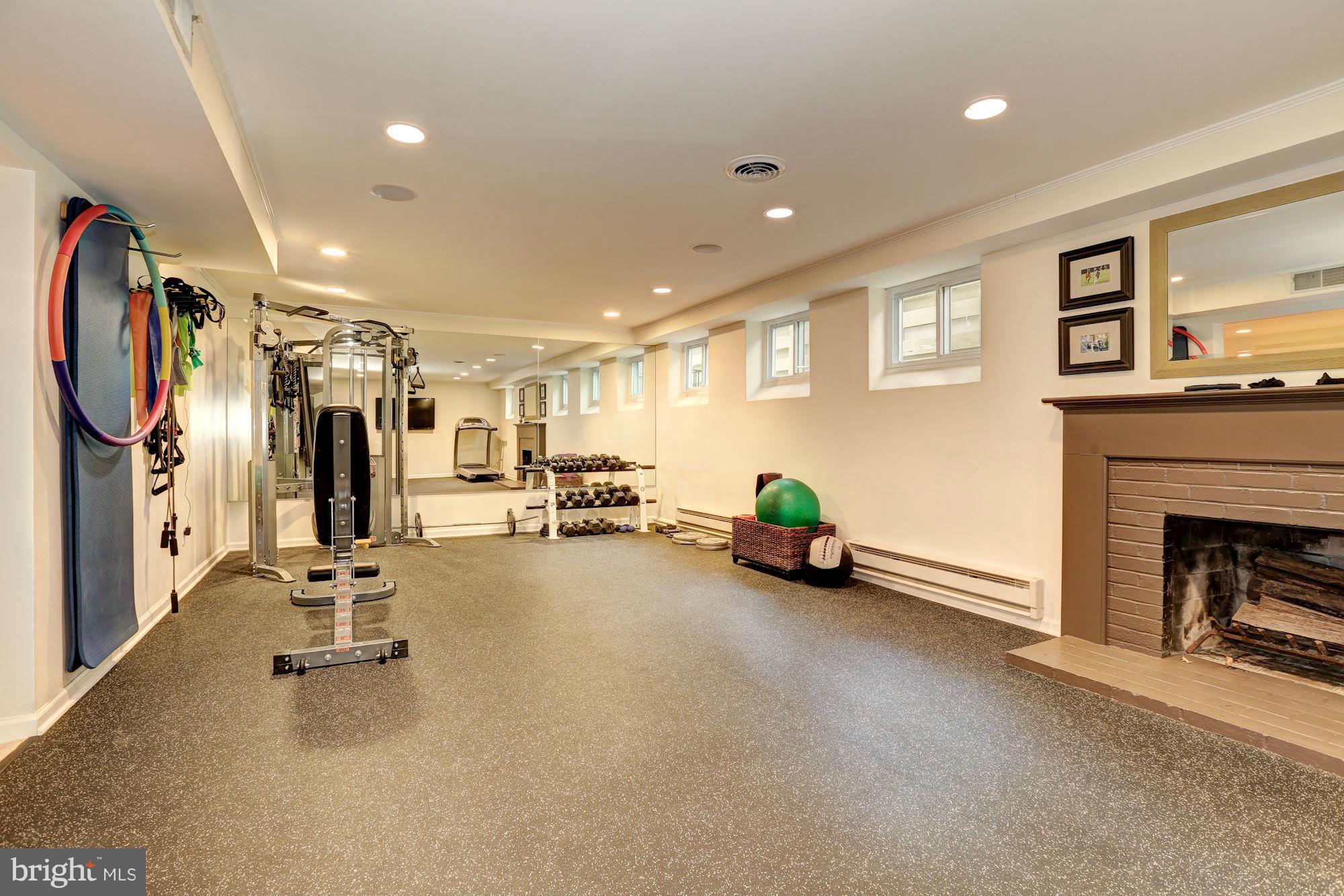 SOMERSET - Residential