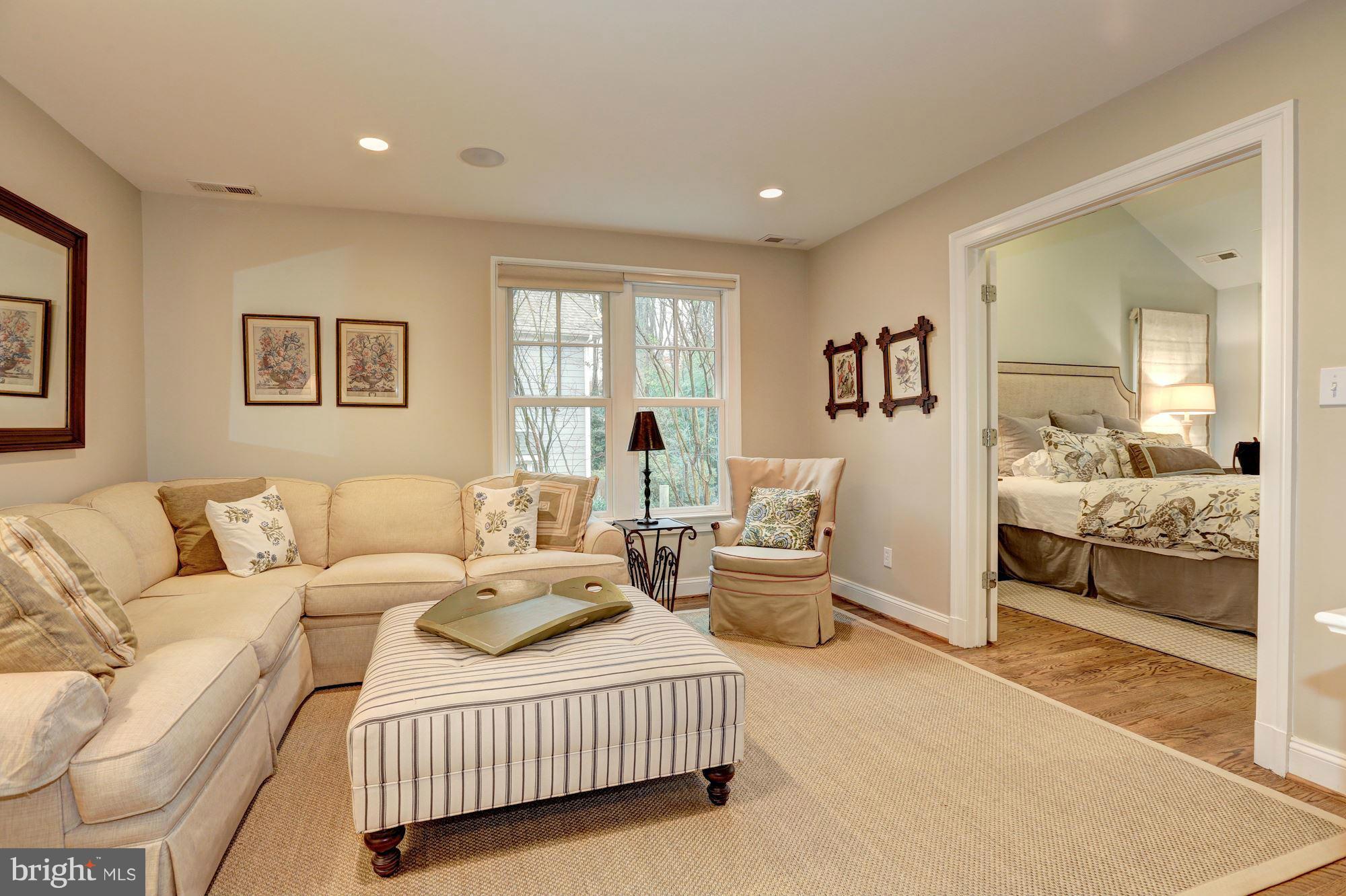 SOMERSET - Residential