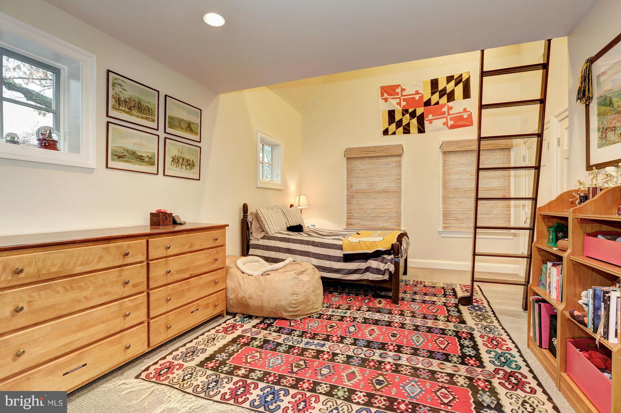 SOMERSET - Residential