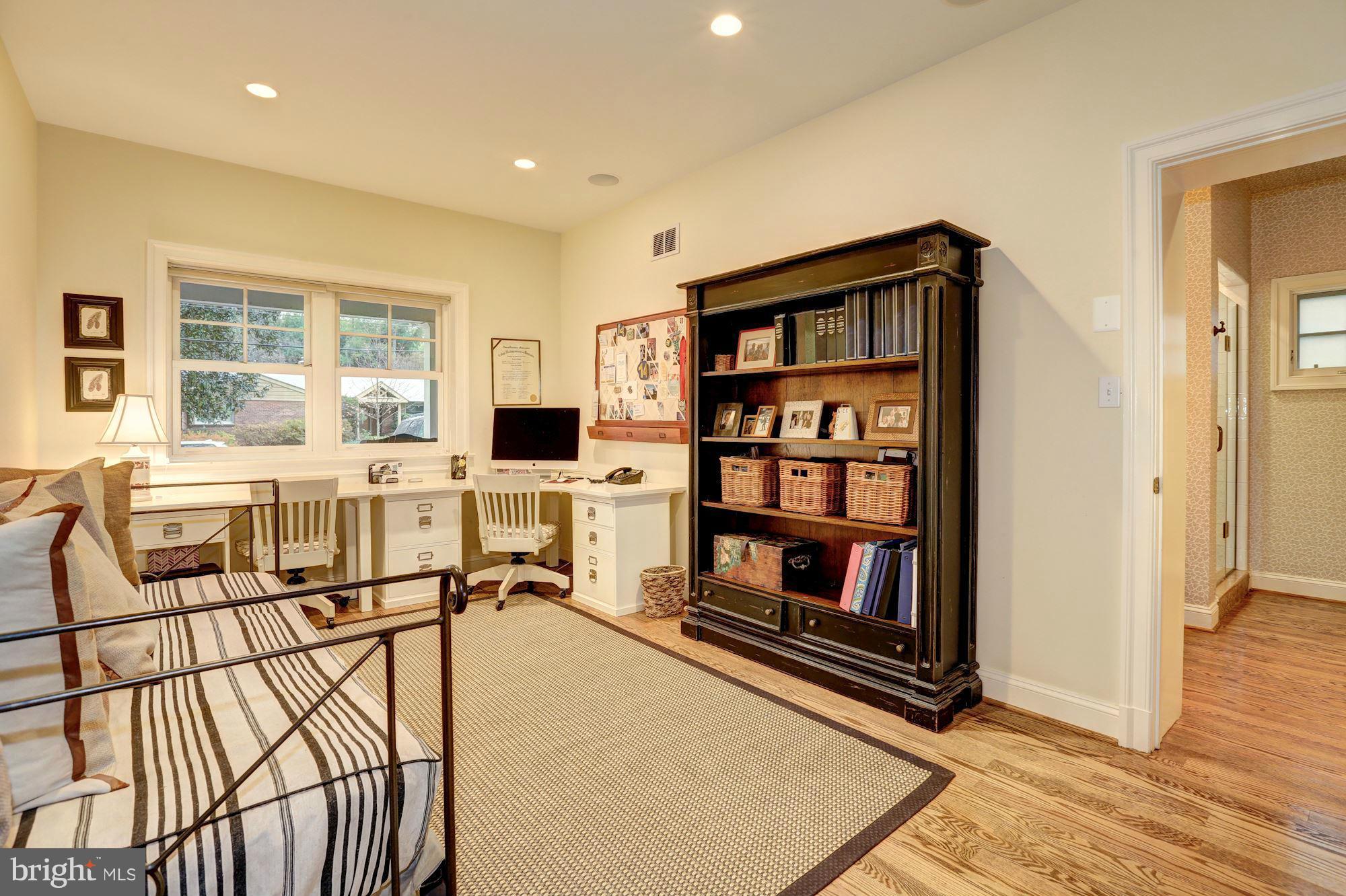 SOMERSET - Residential