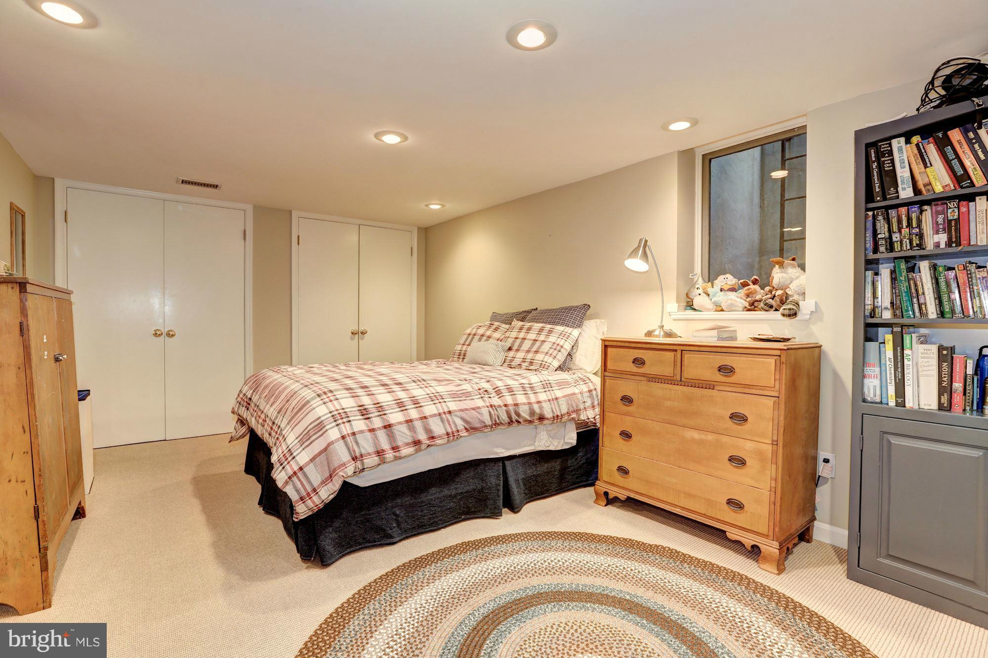 SOMERSET - Residential