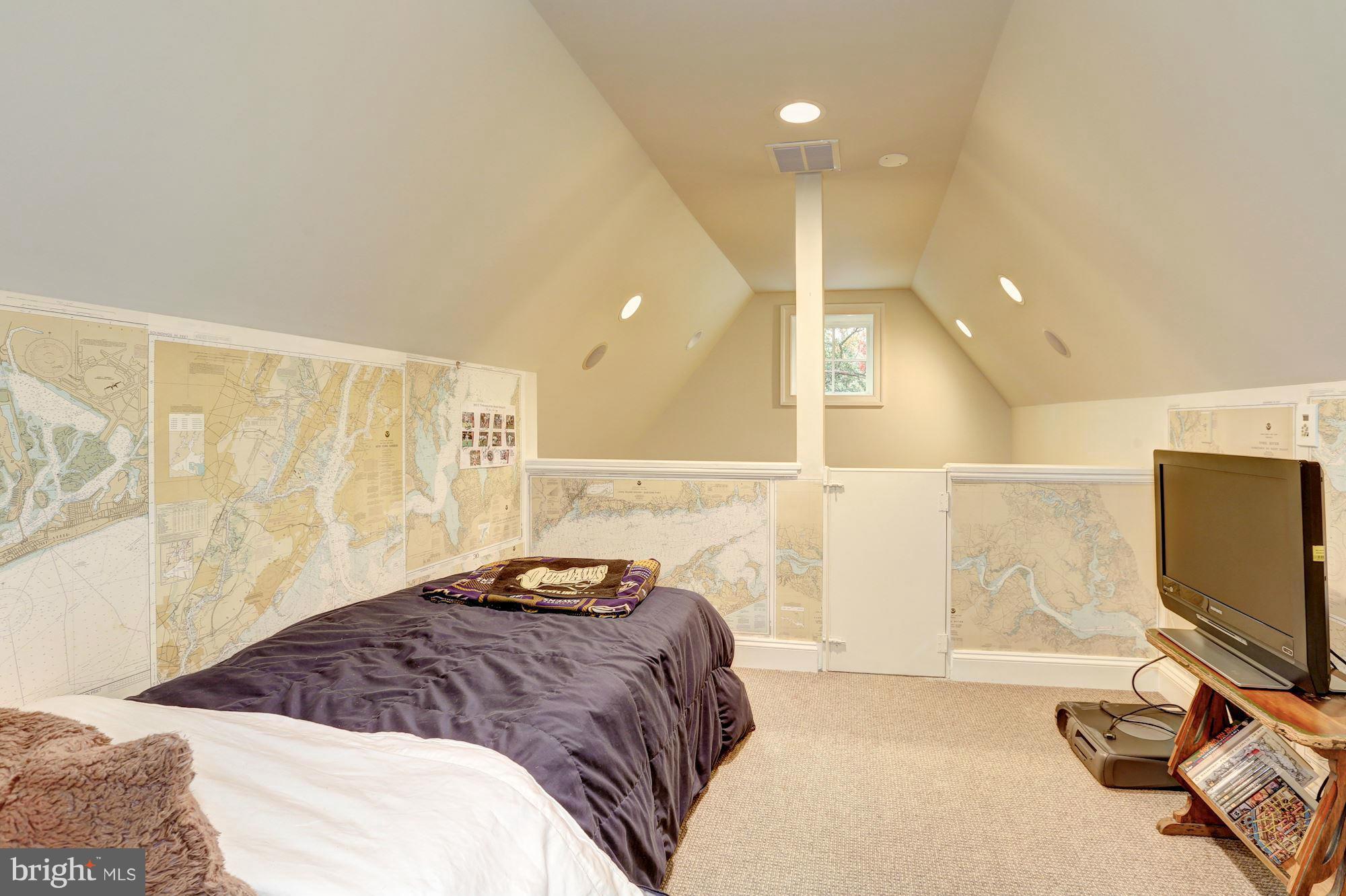 SOMERSET - Residential