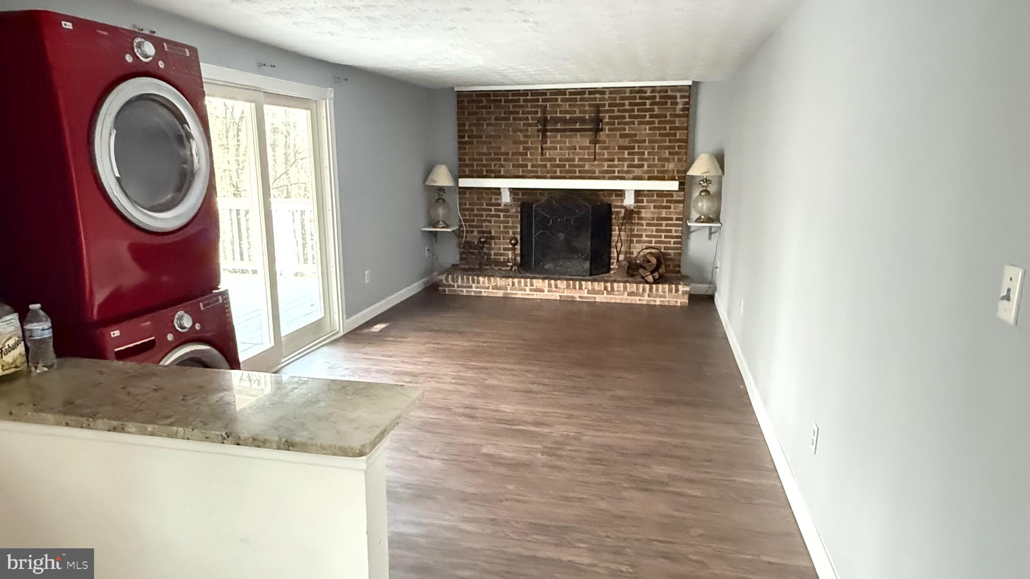 CONNEMARA HILLS - Residential