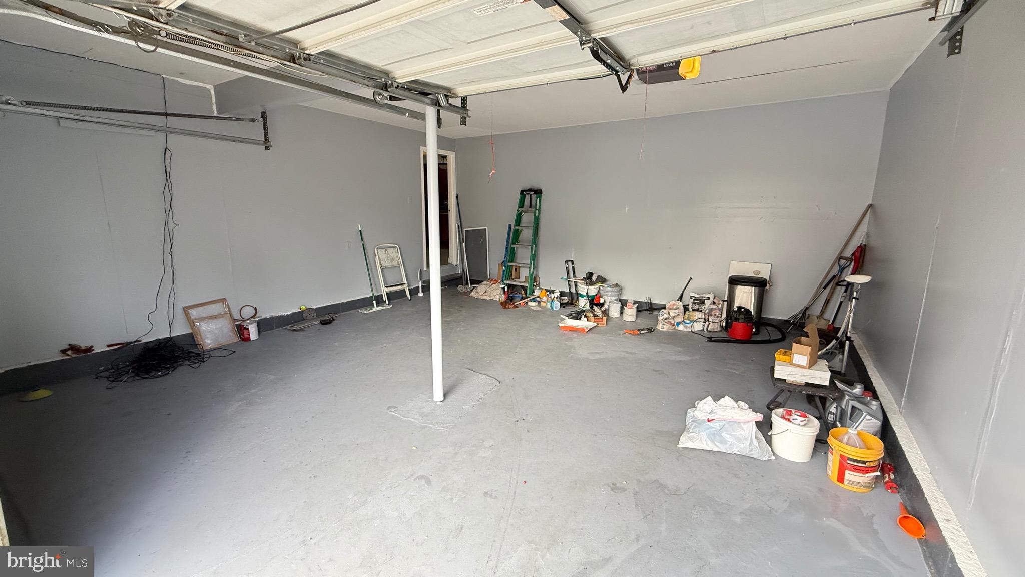 CONNEMARA HILLS - Residential