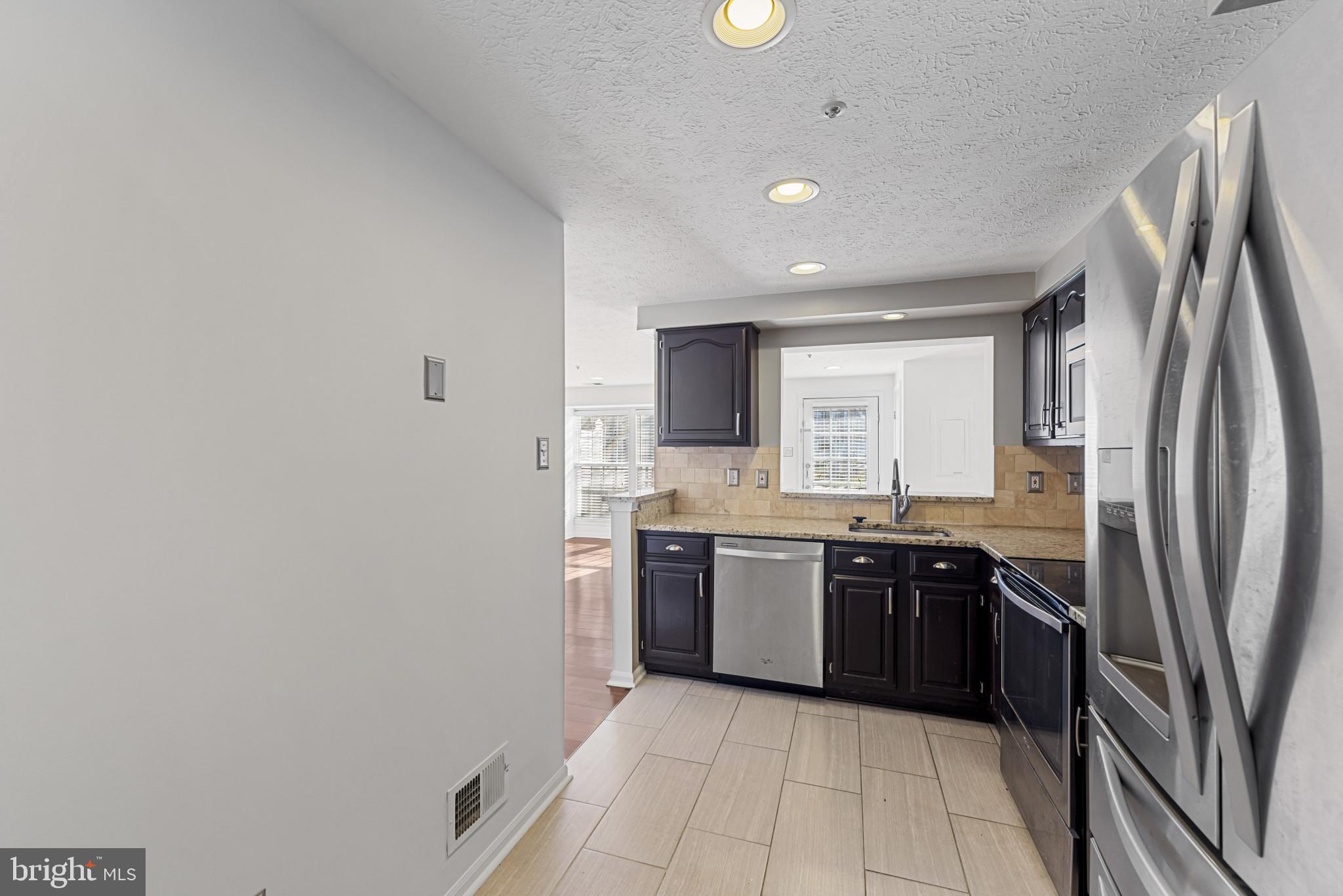 SOUTHFIELD - Residential Lease