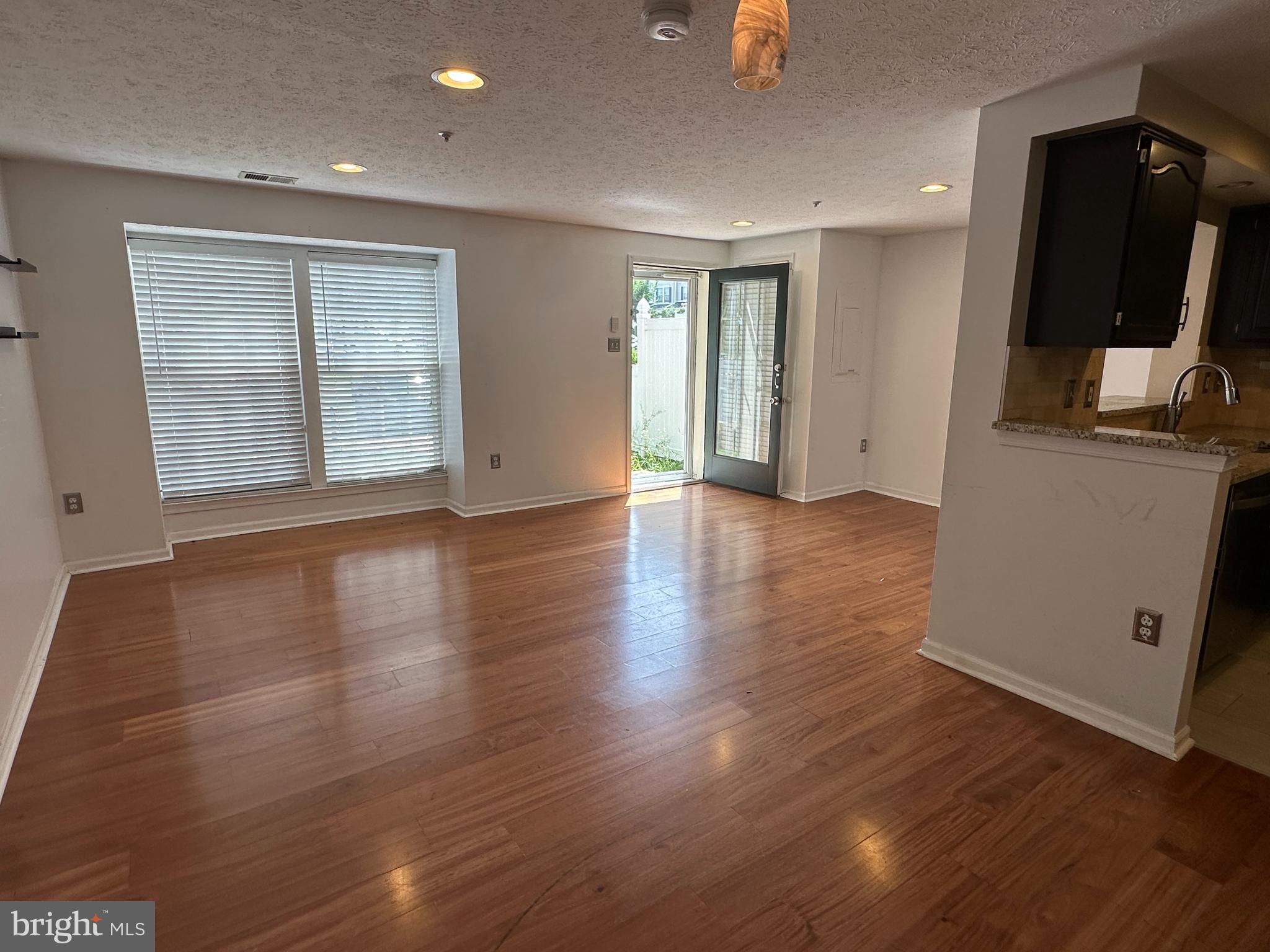 SOUTHFIELD - Residential Lease