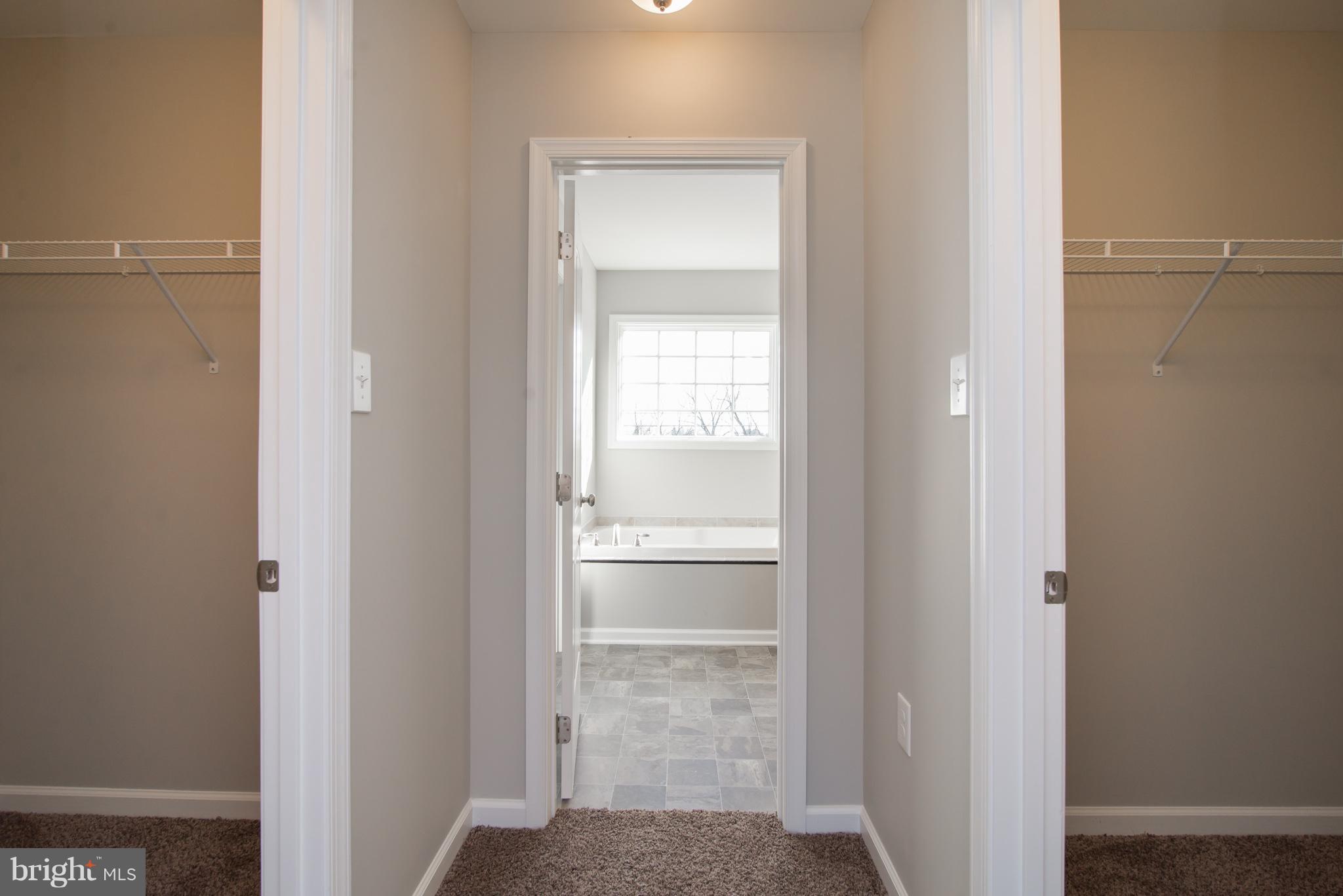 RED HILL - Residential