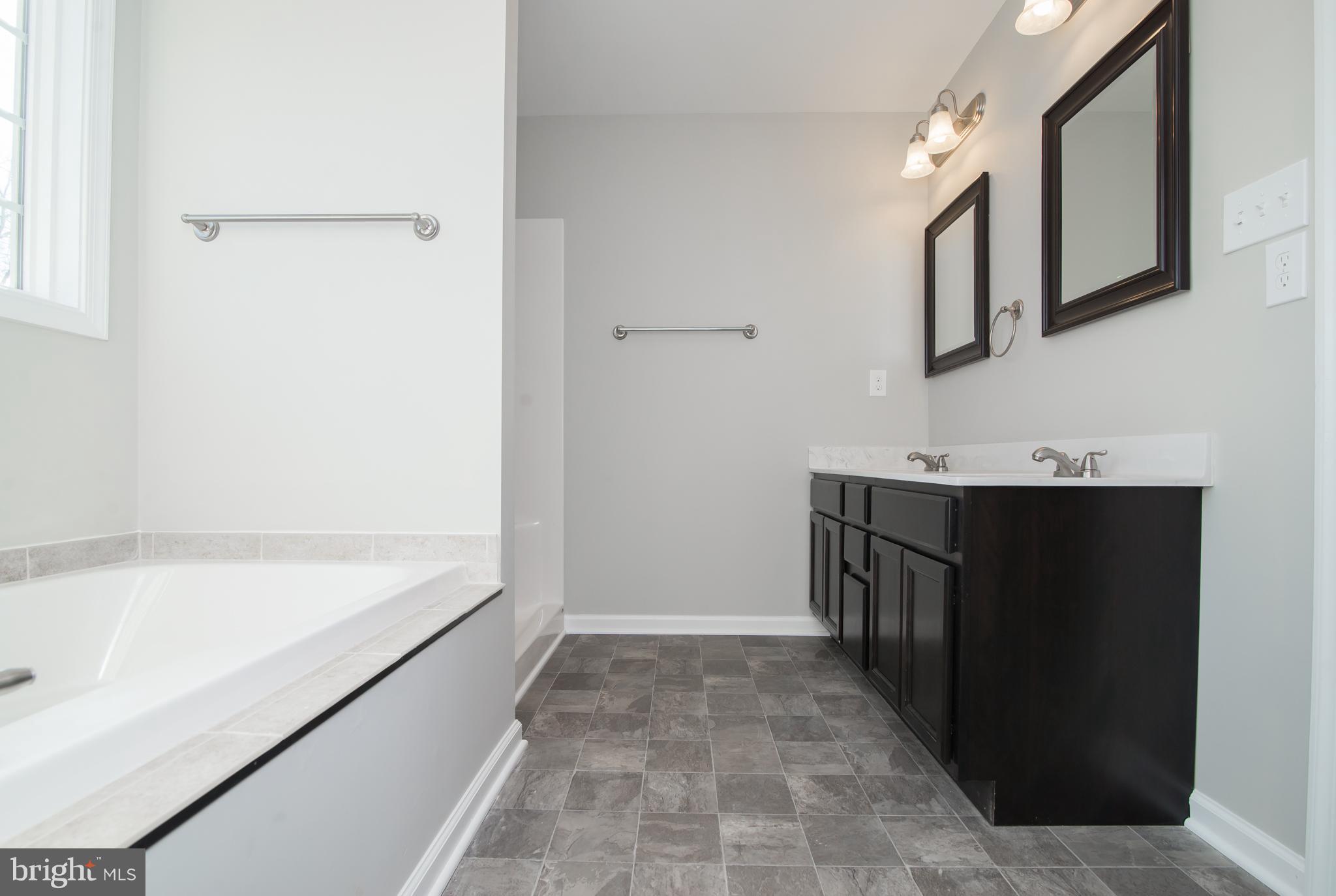 RED HILL - Residential