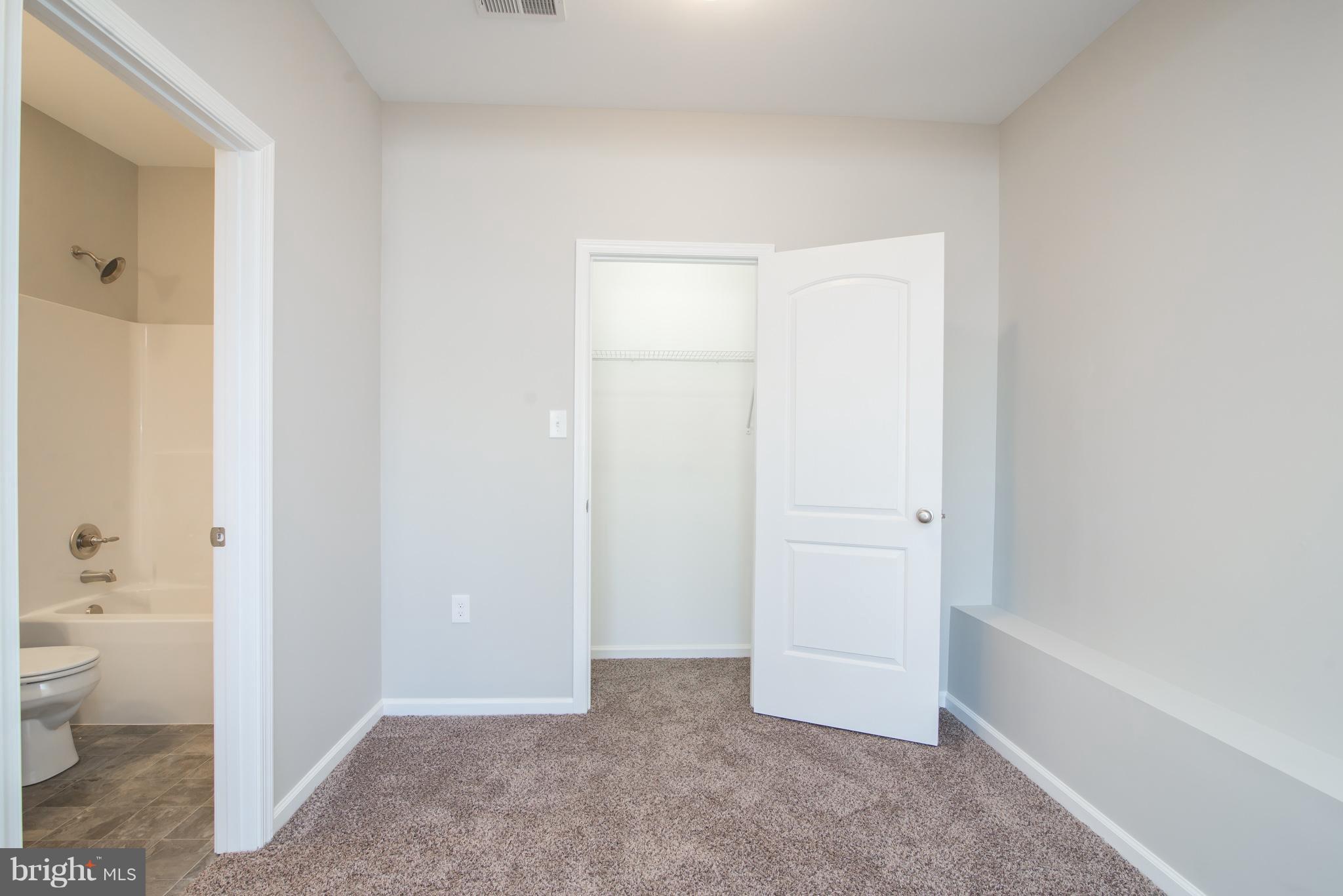 RED HILL - Residential