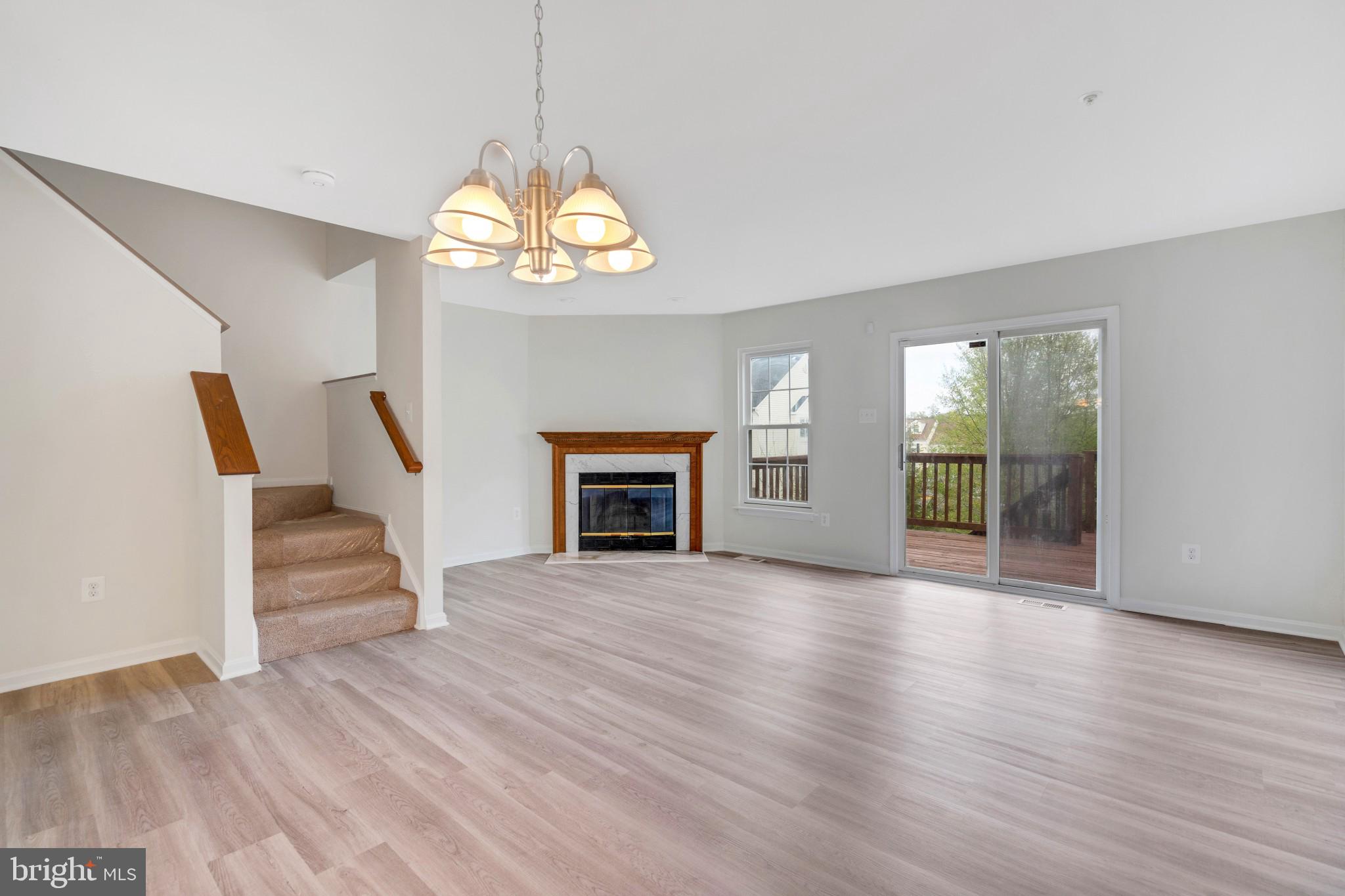 SUMMIT CREEK - Residential