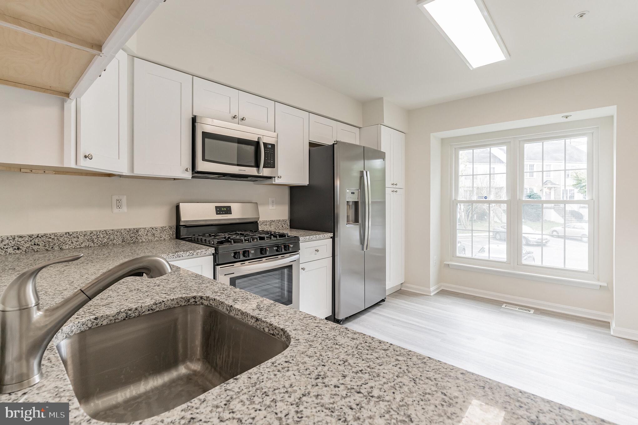 SUMMIT CREEK - Residential