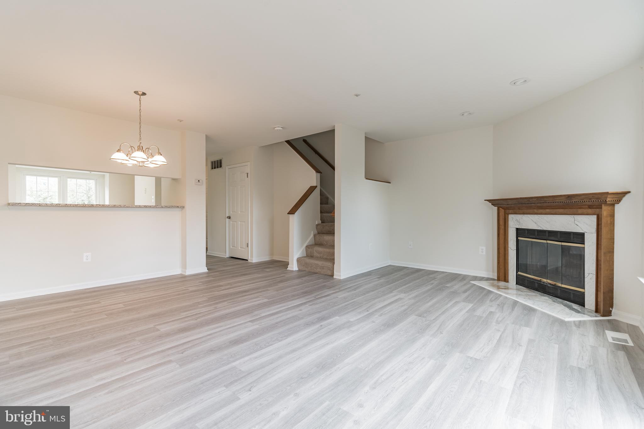 SUMMIT CREEK - Residential