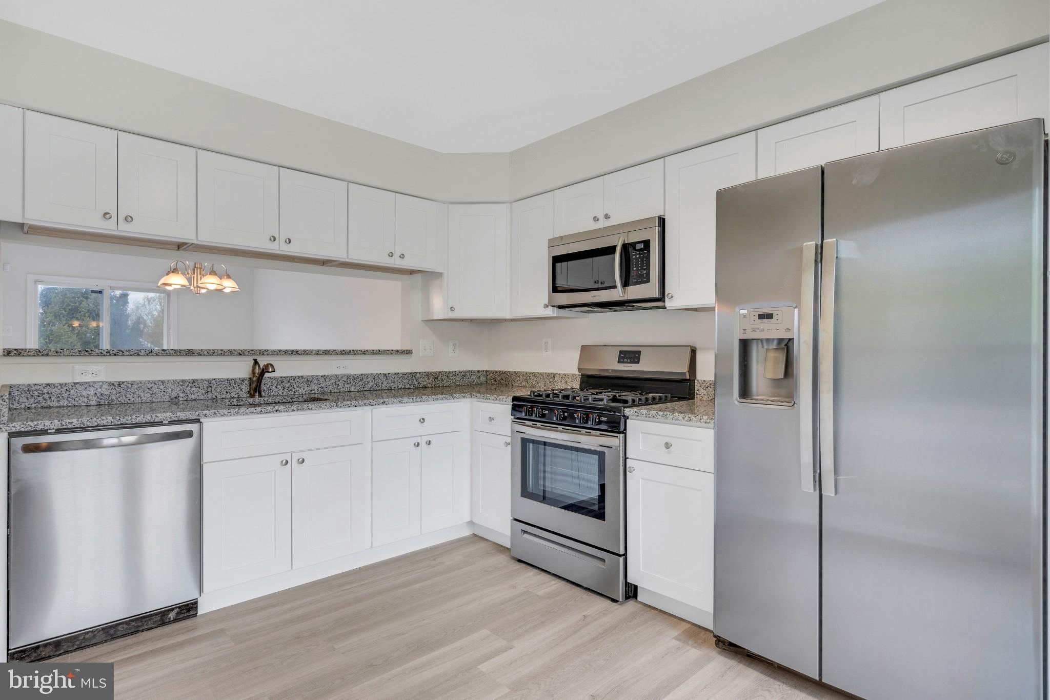 SUMMIT CREEK - Residential