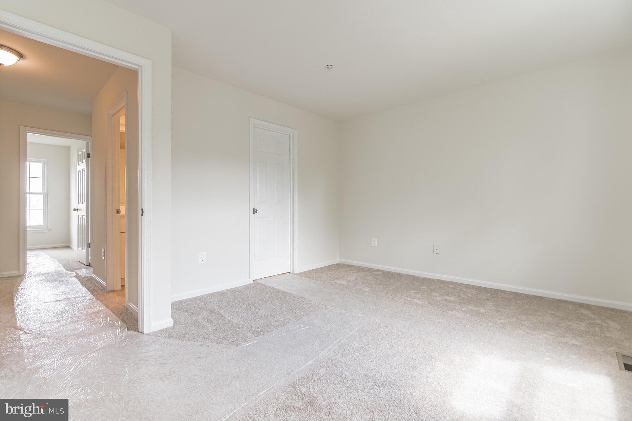 SUMMIT CREEK - Residential