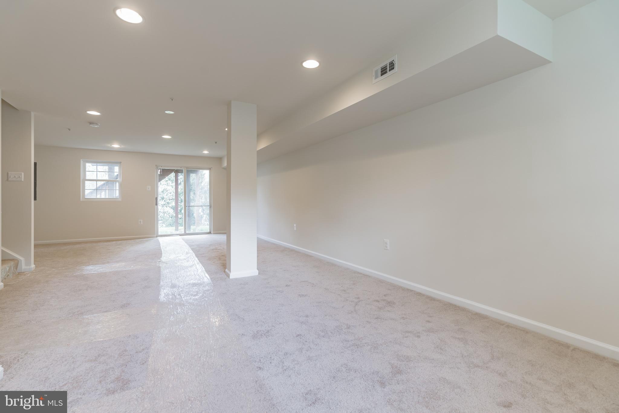 SUMMIT CREEK - Residential