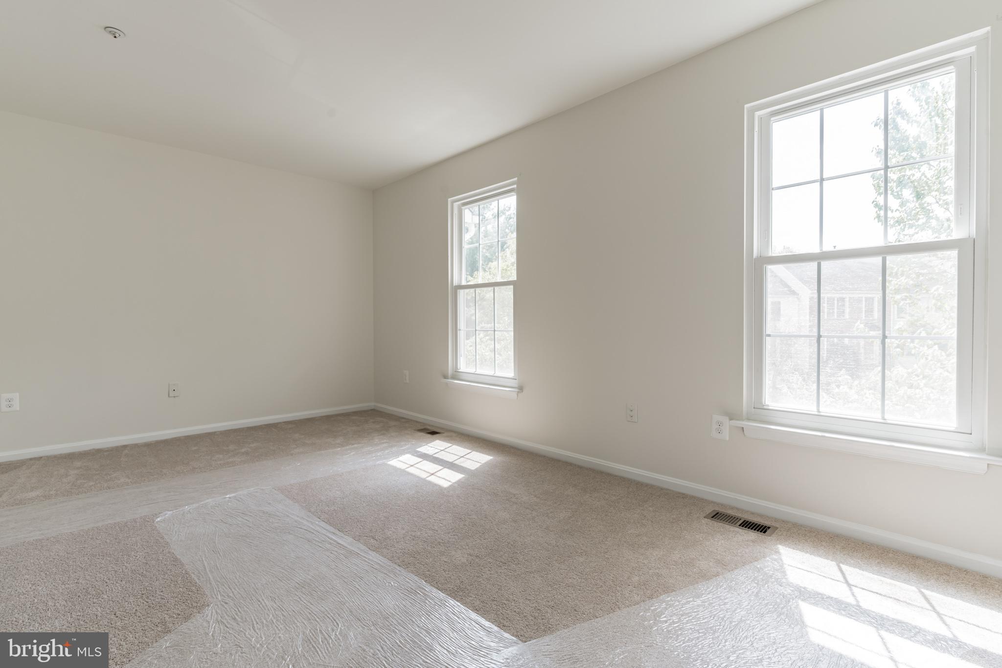 SUMMIT CREEK - Residential