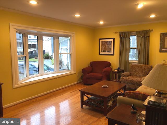 VIENNA WOODS - Residential