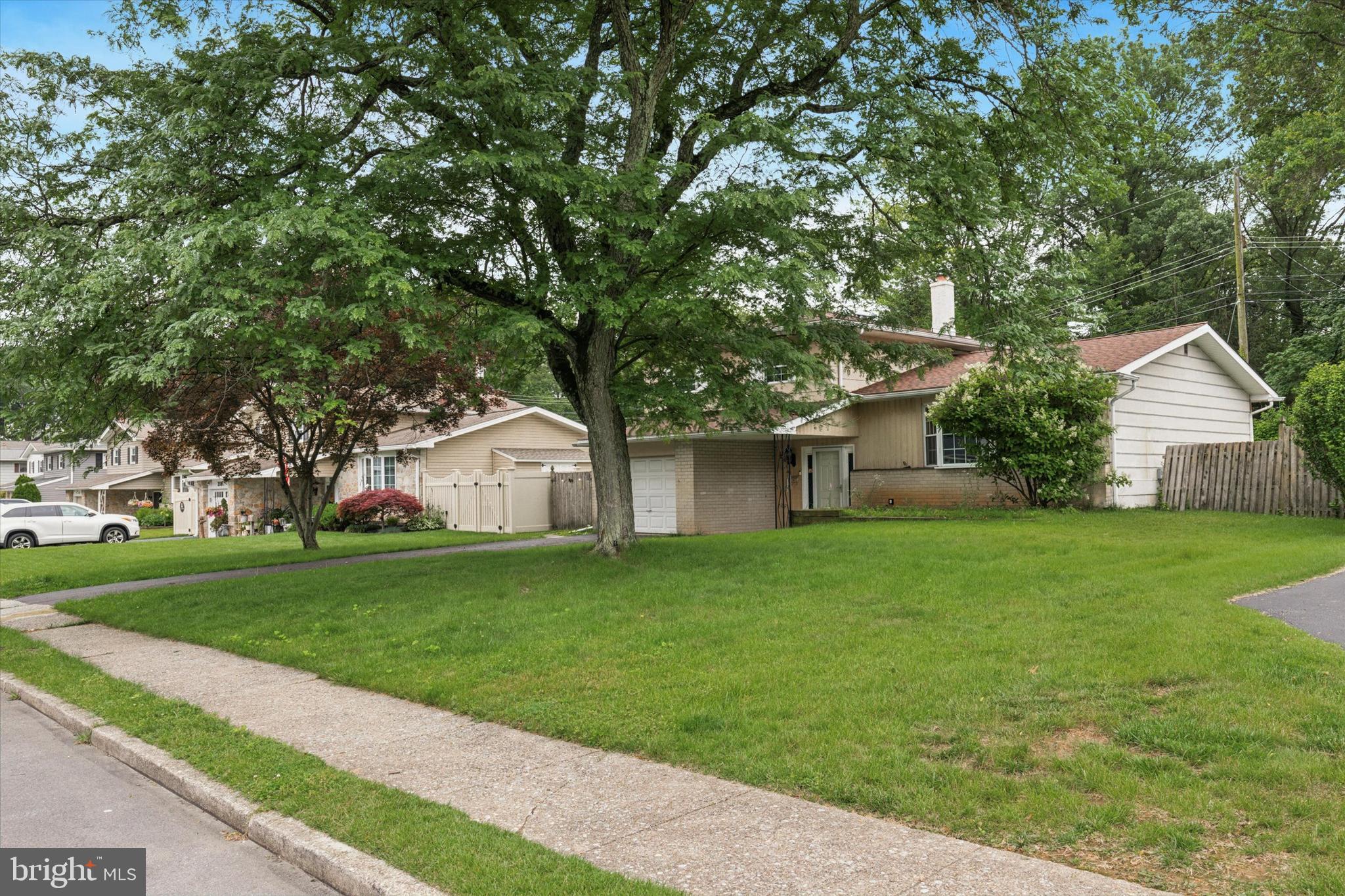 HENDERSON PARK - Residential