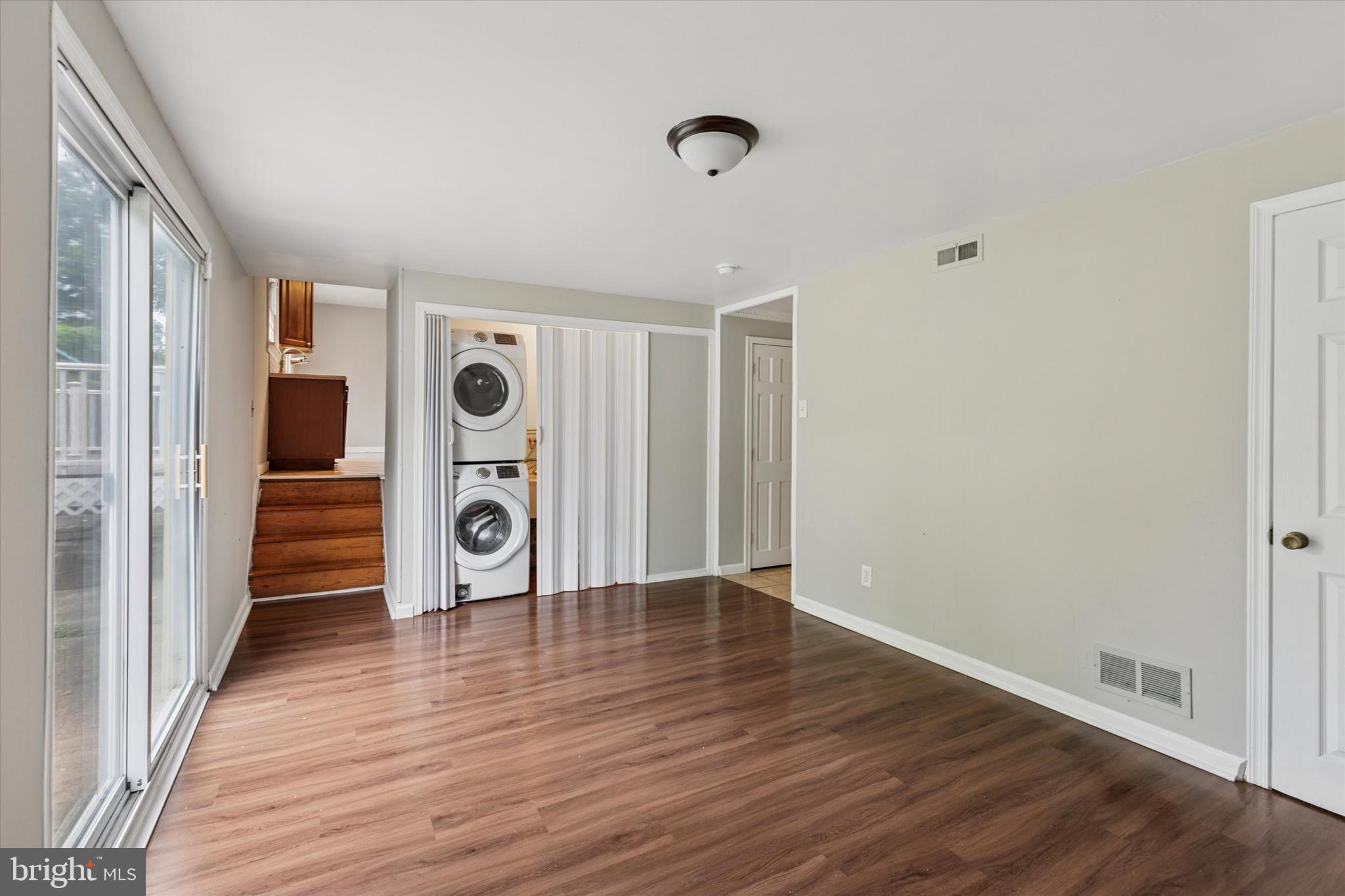 HENDERSON PARK - Residential