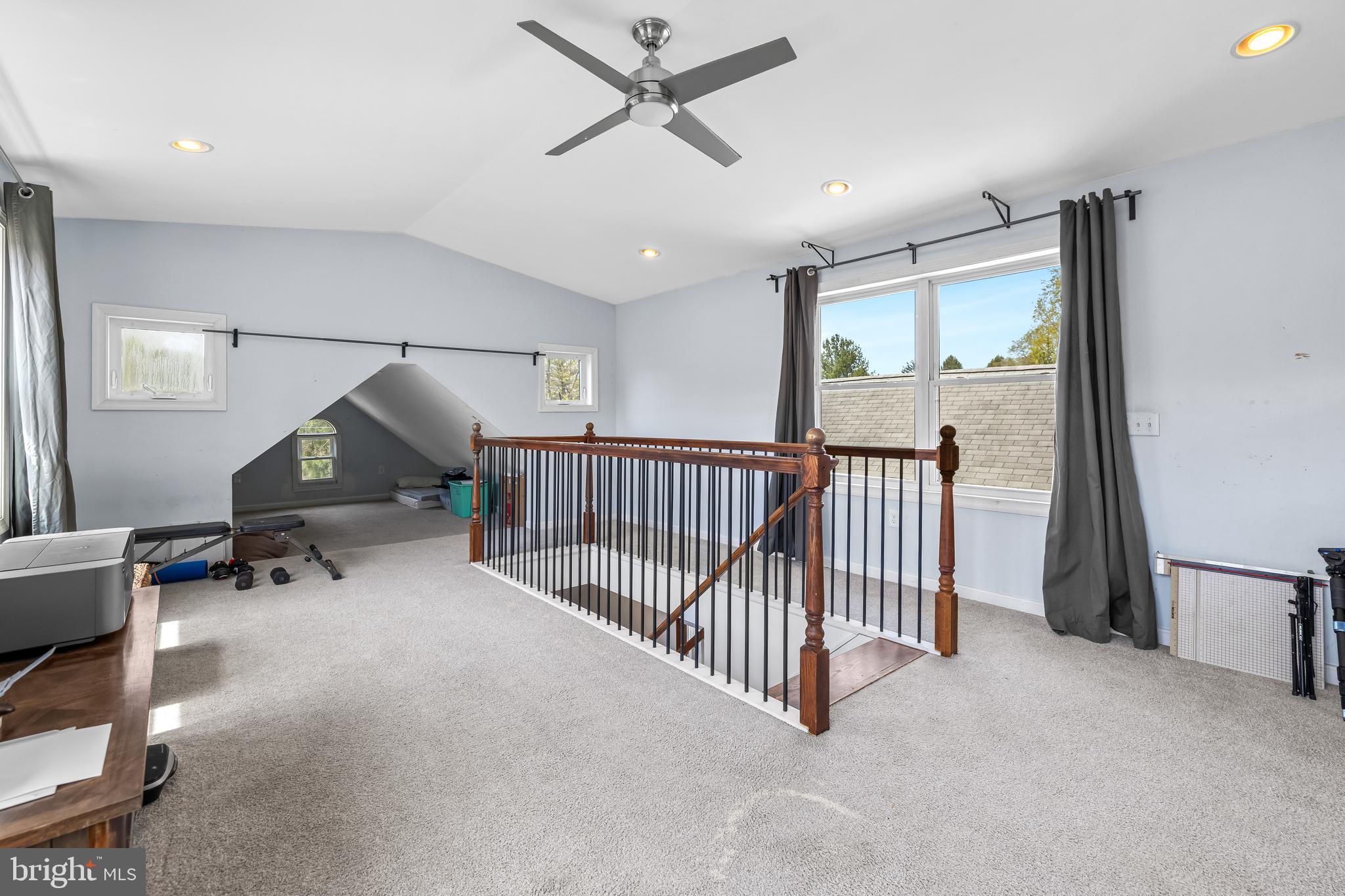 MOUNT WASHINGTON - Residential