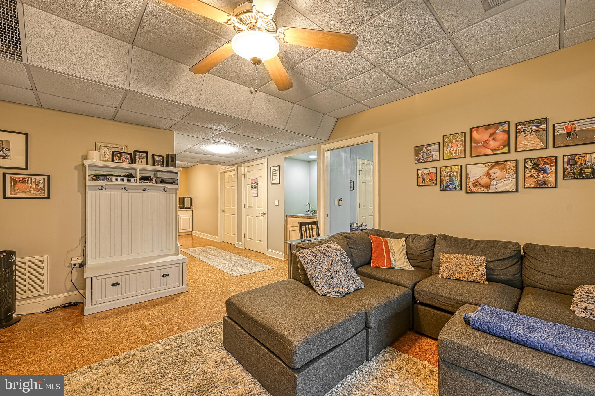 PINE HARBOUR - Residential