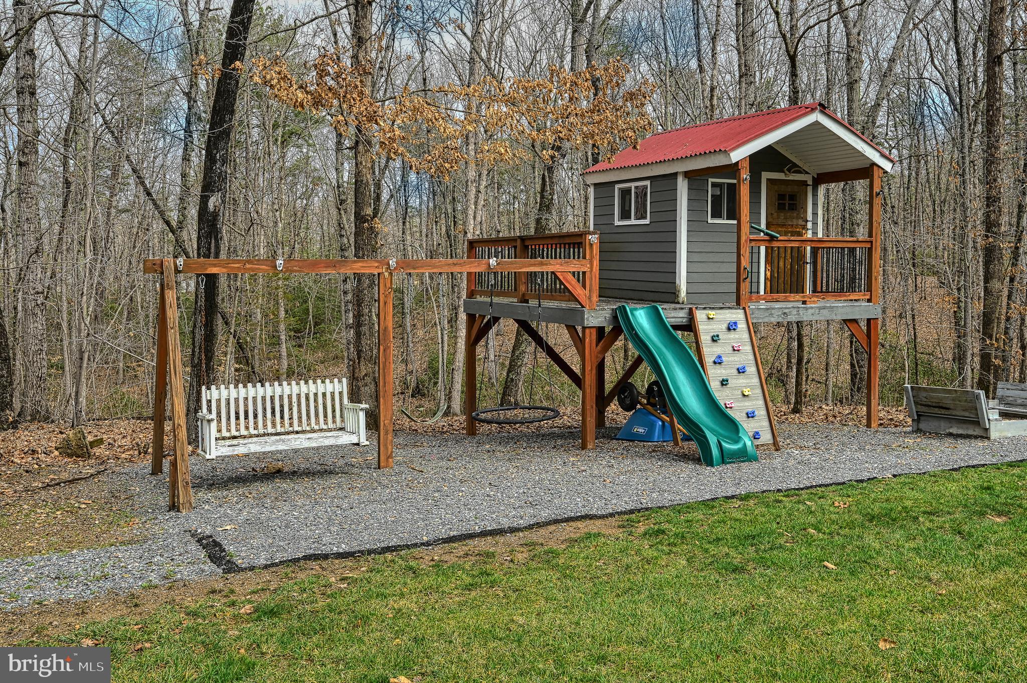 PINE HARBOUR - Residential