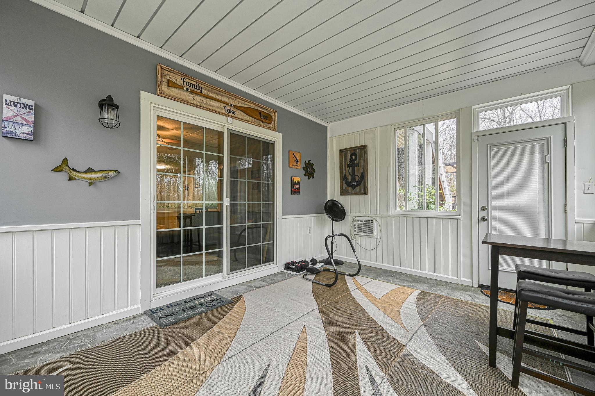 PINE HARBOUR - Residential