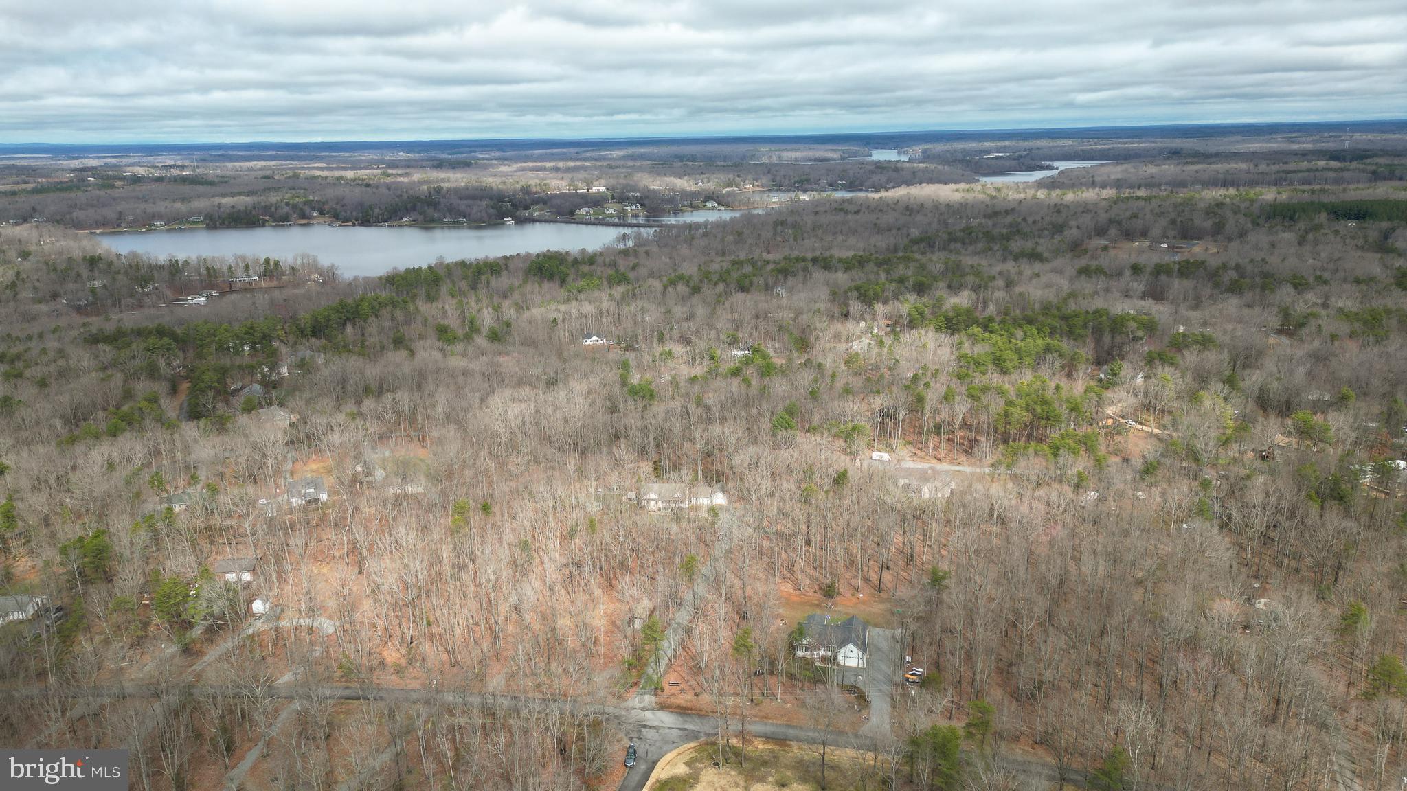 PINE HARBOUR - Residential