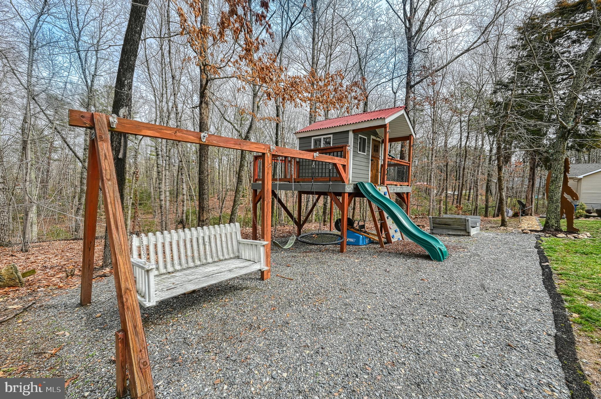 PINE HARBOUR - Residential