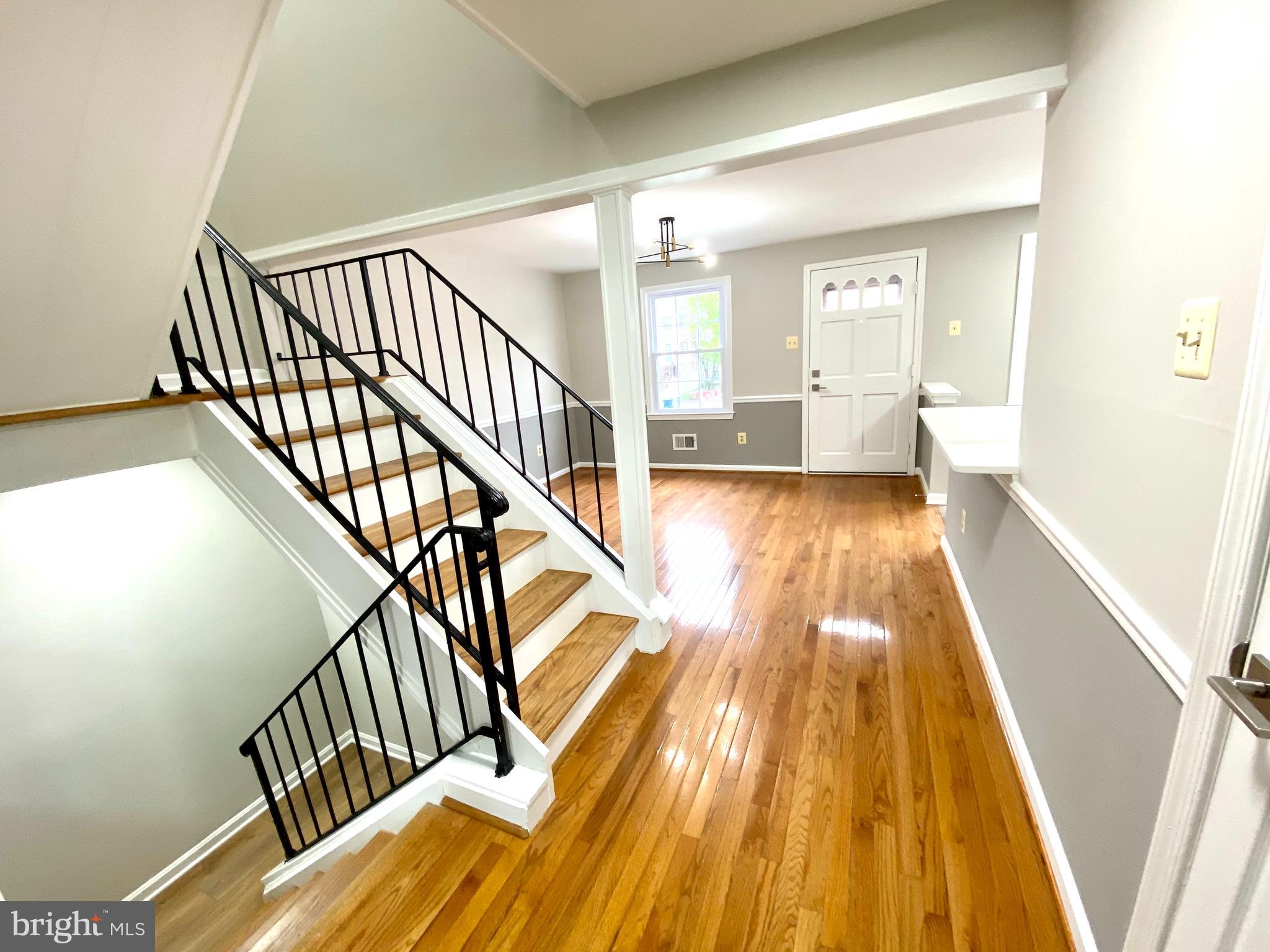 PINEWOOD LAKE - Residential