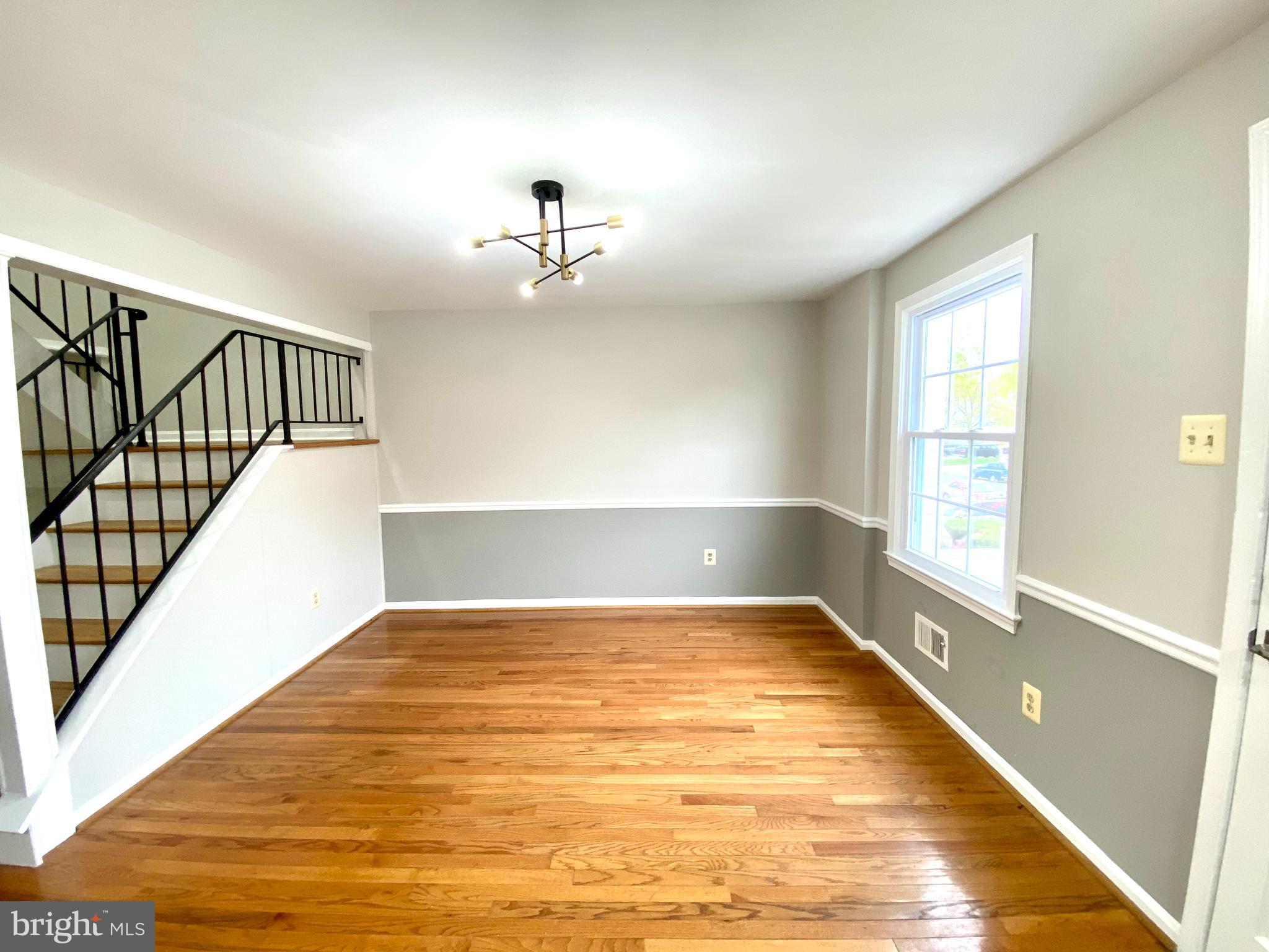 PINEWOOD LAKE - Residential