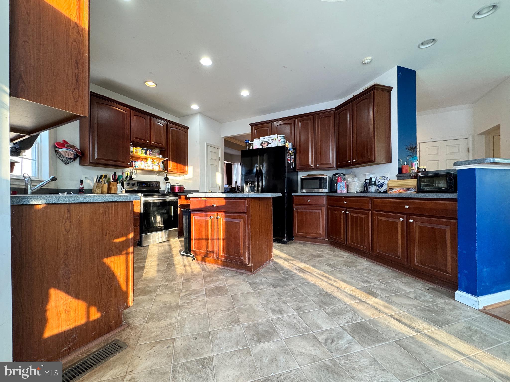 GREEN MEADOWS - Residential