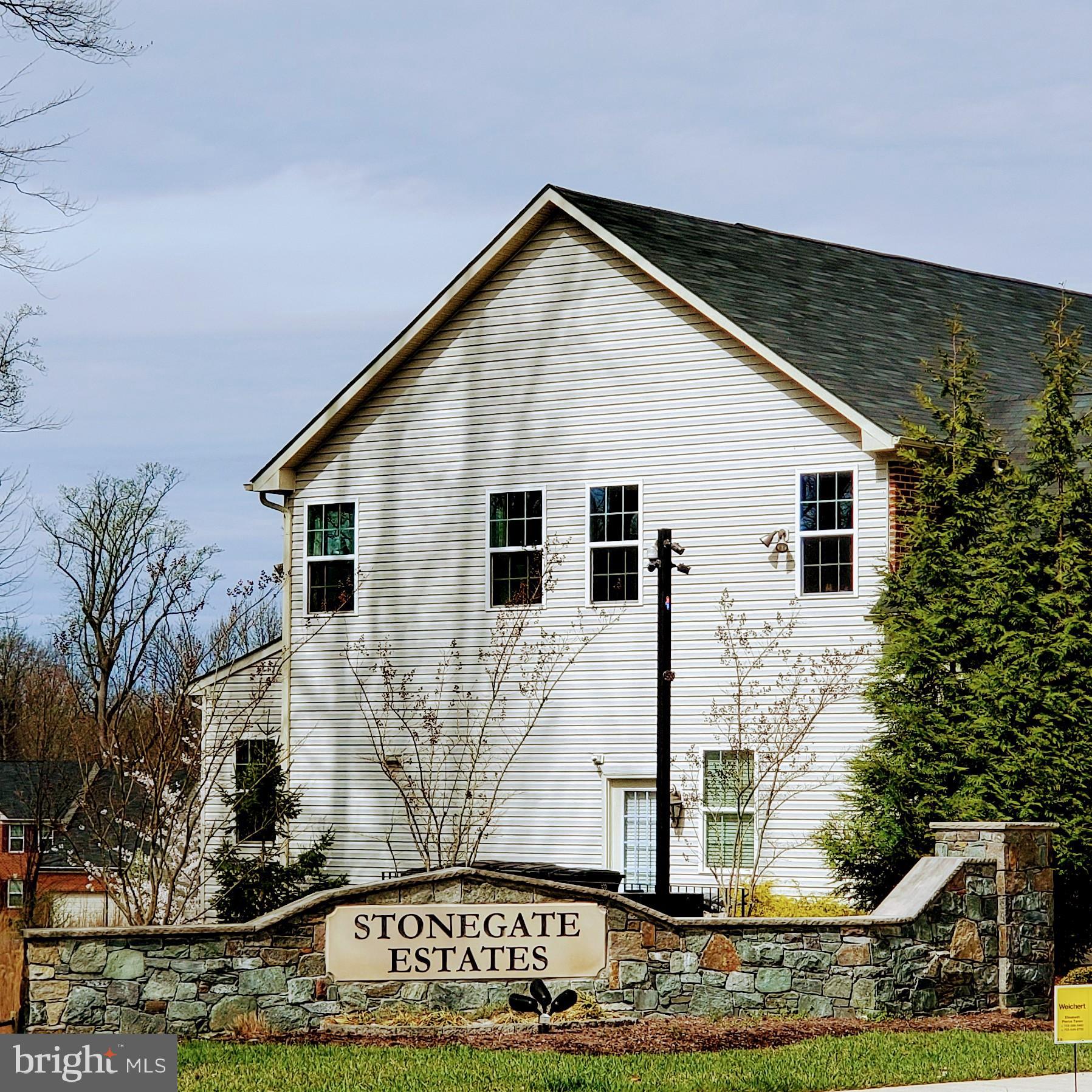STONEGATE ESTATES - Residential