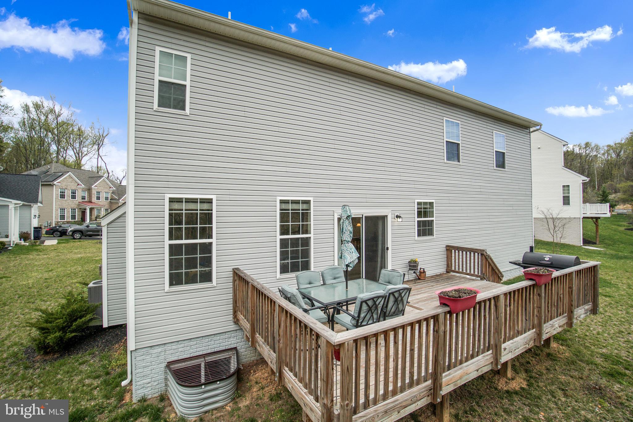 STONEGATE ESTATES - Residential