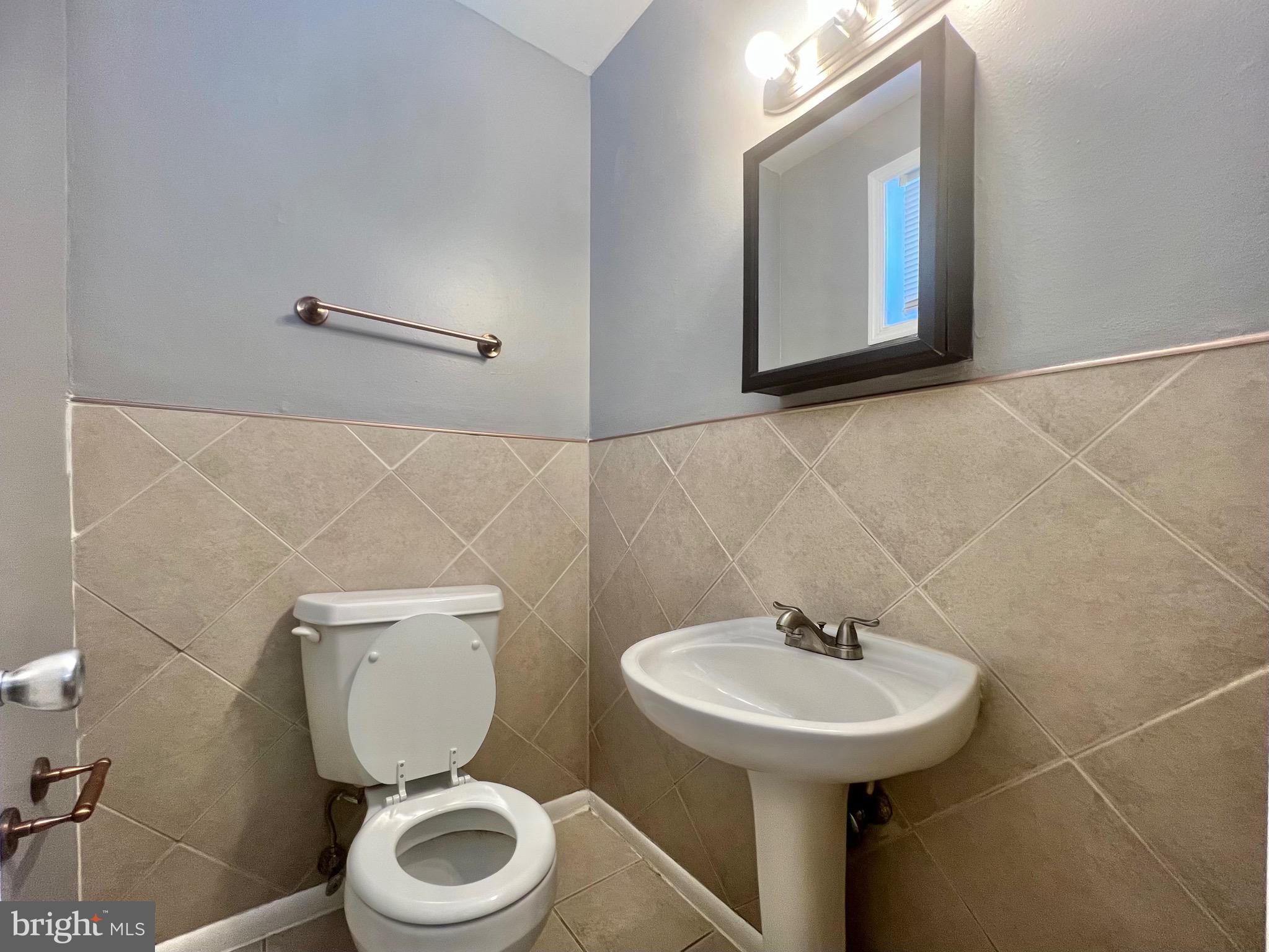 CARMODY HILLS - Residential Lease