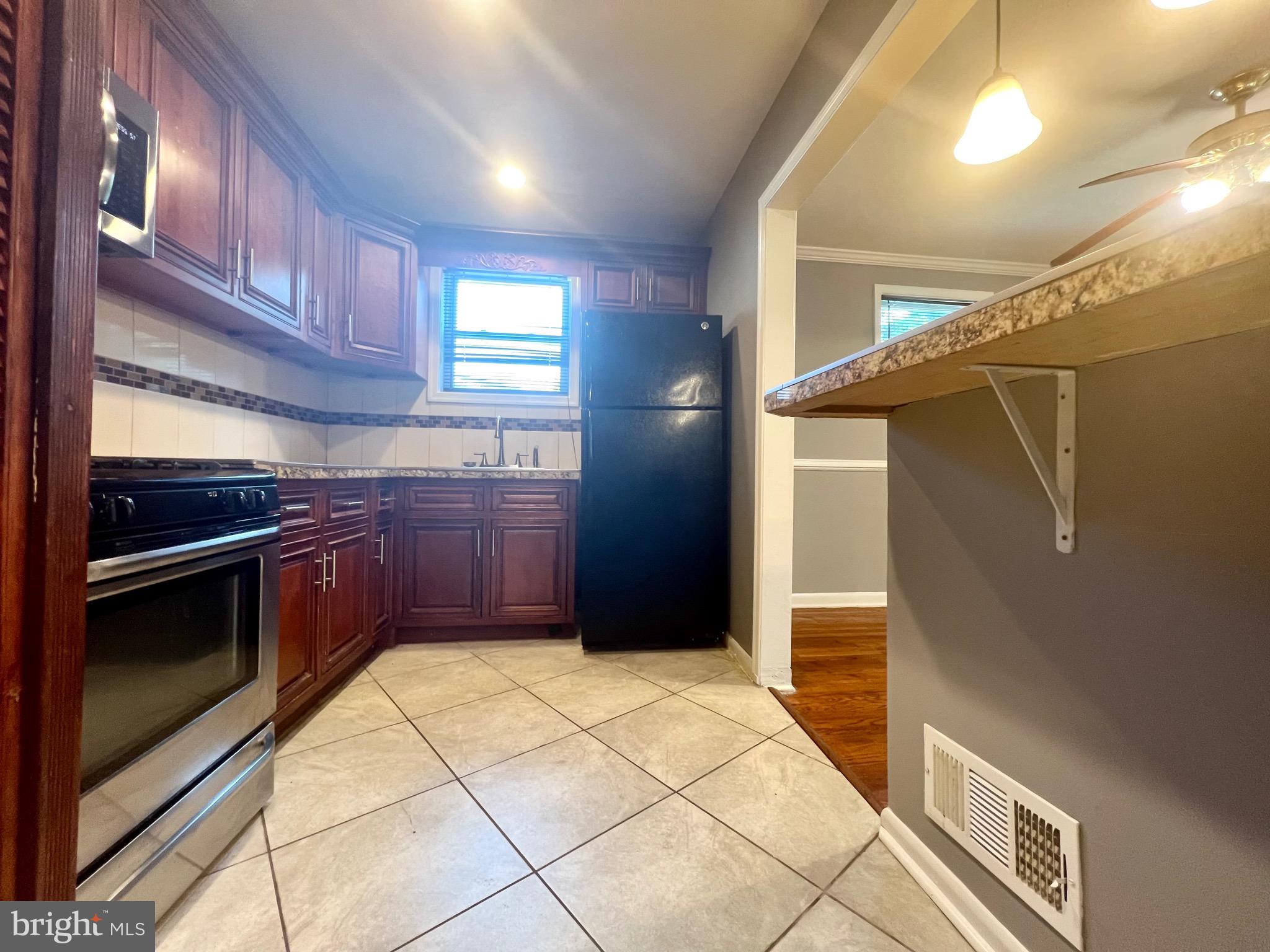 CARMODY HILLS - Residential Lease