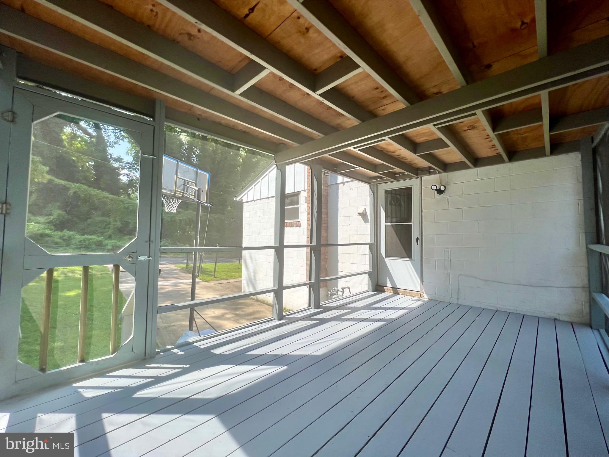 CARMODY HILLS - Residential Lease