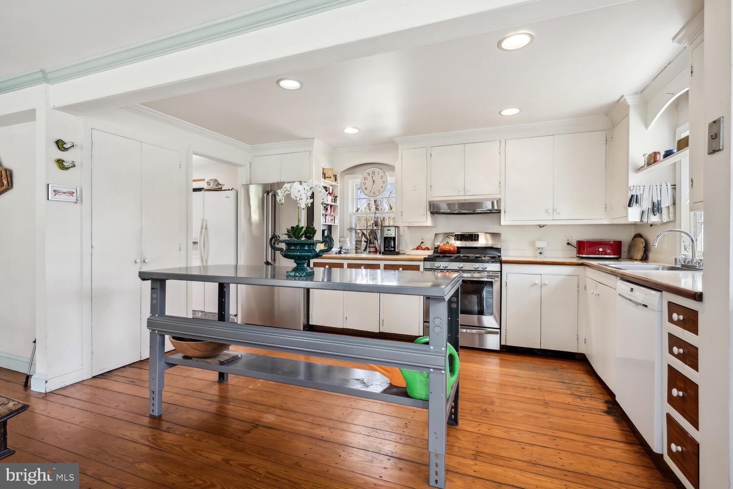 TRAVELERS REST - Residential